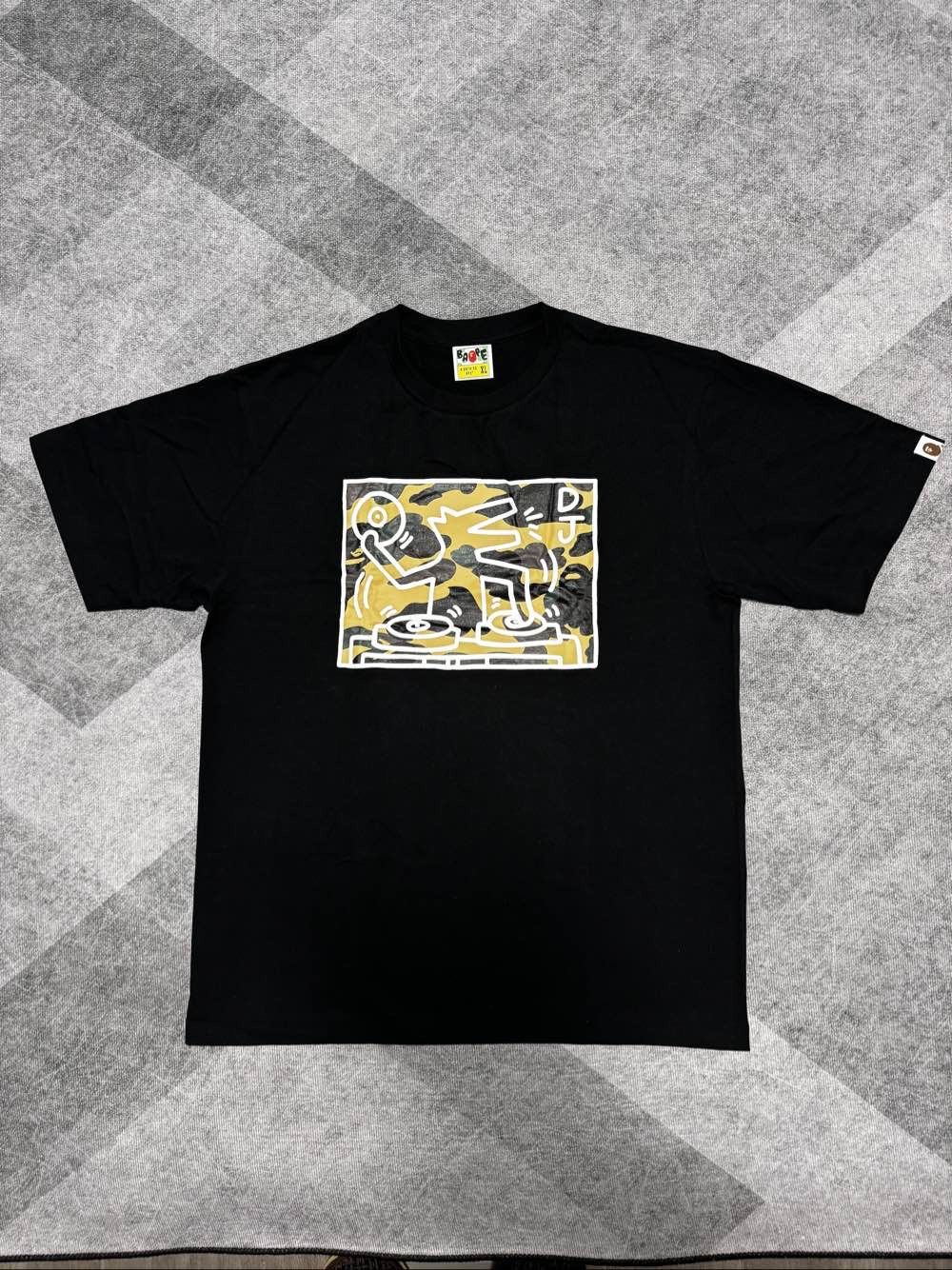 Bape A Bathing Ape x Keith Haring Graphic T-Shirt XL Size US XL / EU 56 / 4 - 1 Thumbnail
