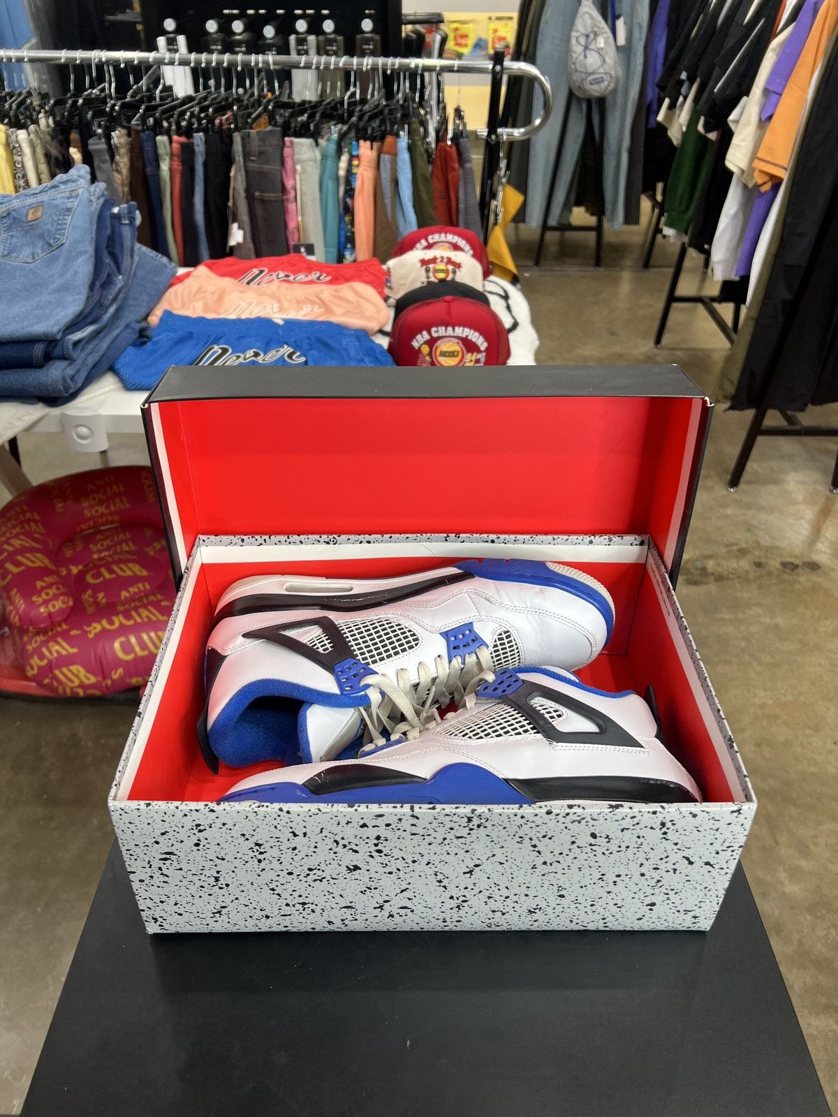Jordan Brand Air Jordan 4 Motorsport Sz. 10 (2017) Size US 10 / EU 43 - 10 Thumbnail