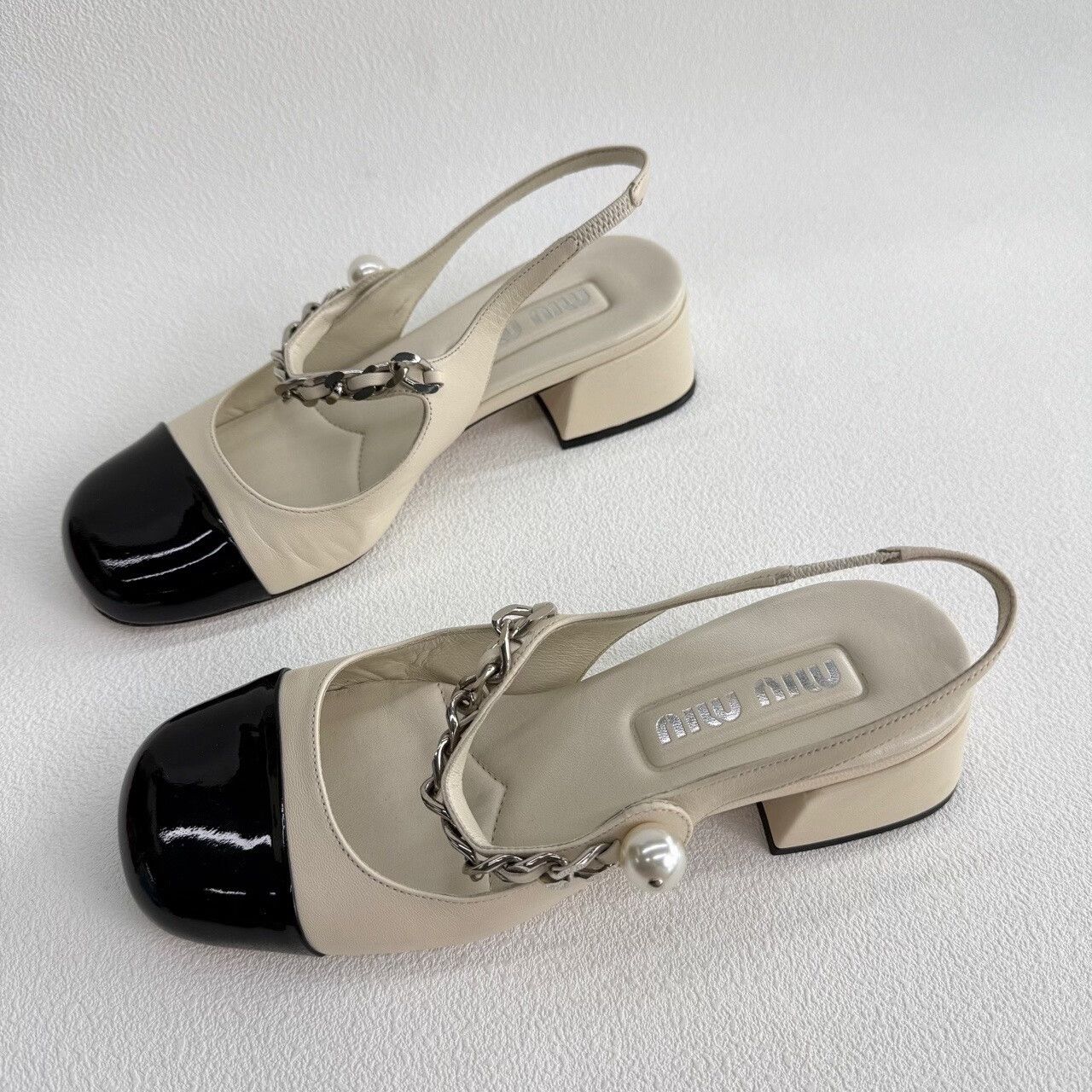 Miu Miu Miu Miu Leather Black Sandals us_6 Women Size US 6 / IT 36 - 1 Thumbnail
