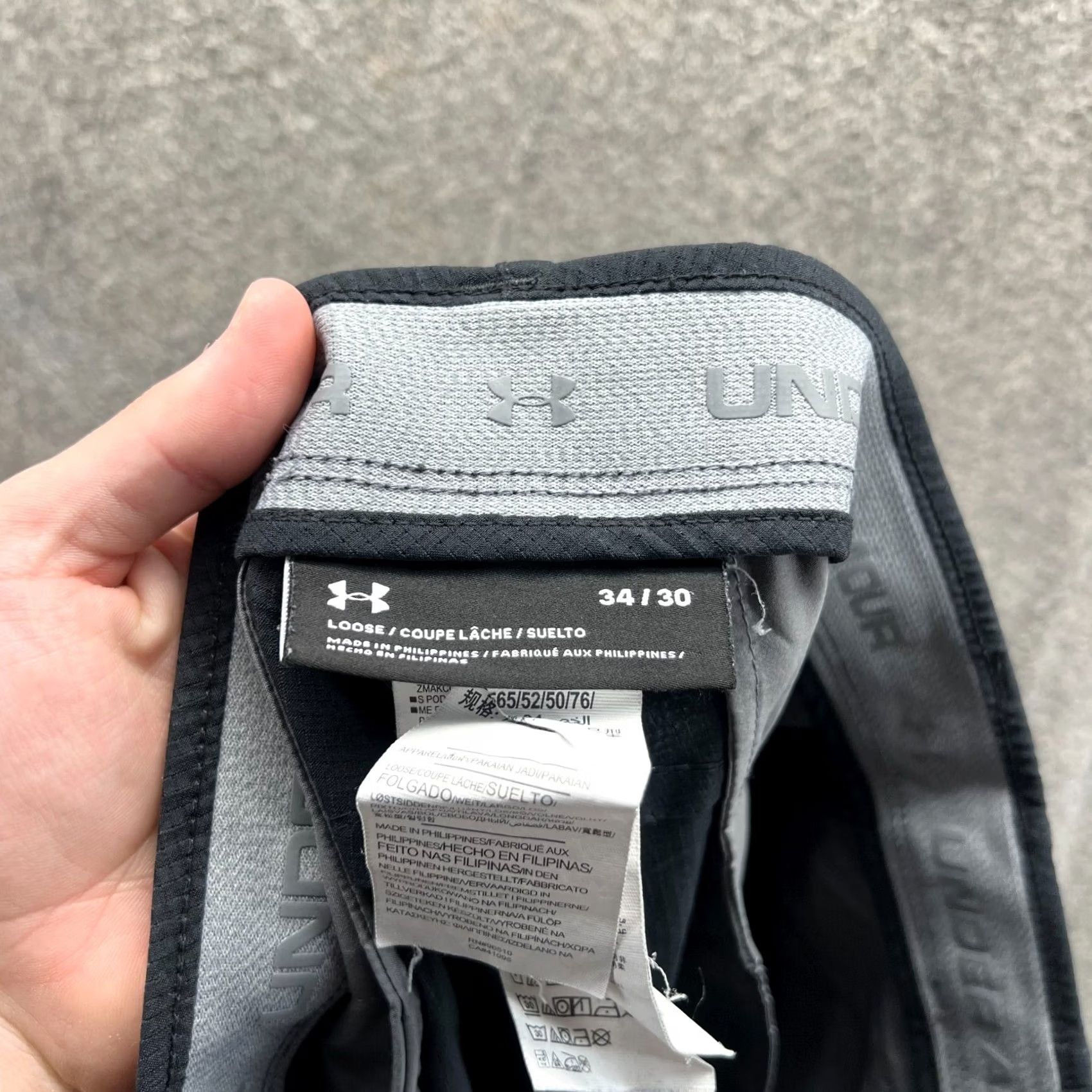 Under Armour Under Armour Pants Mens 34x30 Black Chino Flat Front Knit Trouser UA Golf Pants Mens 34x30 Black Chino Flat Front Knit Trouser UA Golf Size US 34 / EU 50 - 6 Thumbnail