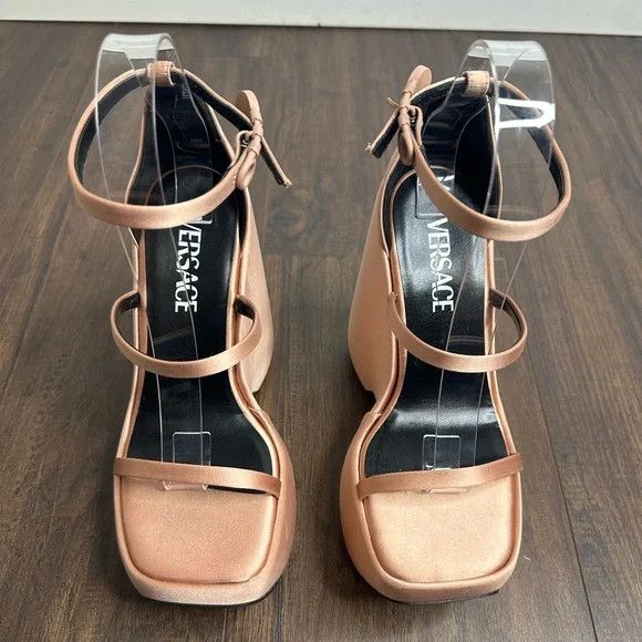 Versace o1y0226 Sandals in Blush Size US 7.5 / IT 37.5 - 2 Thumbnail