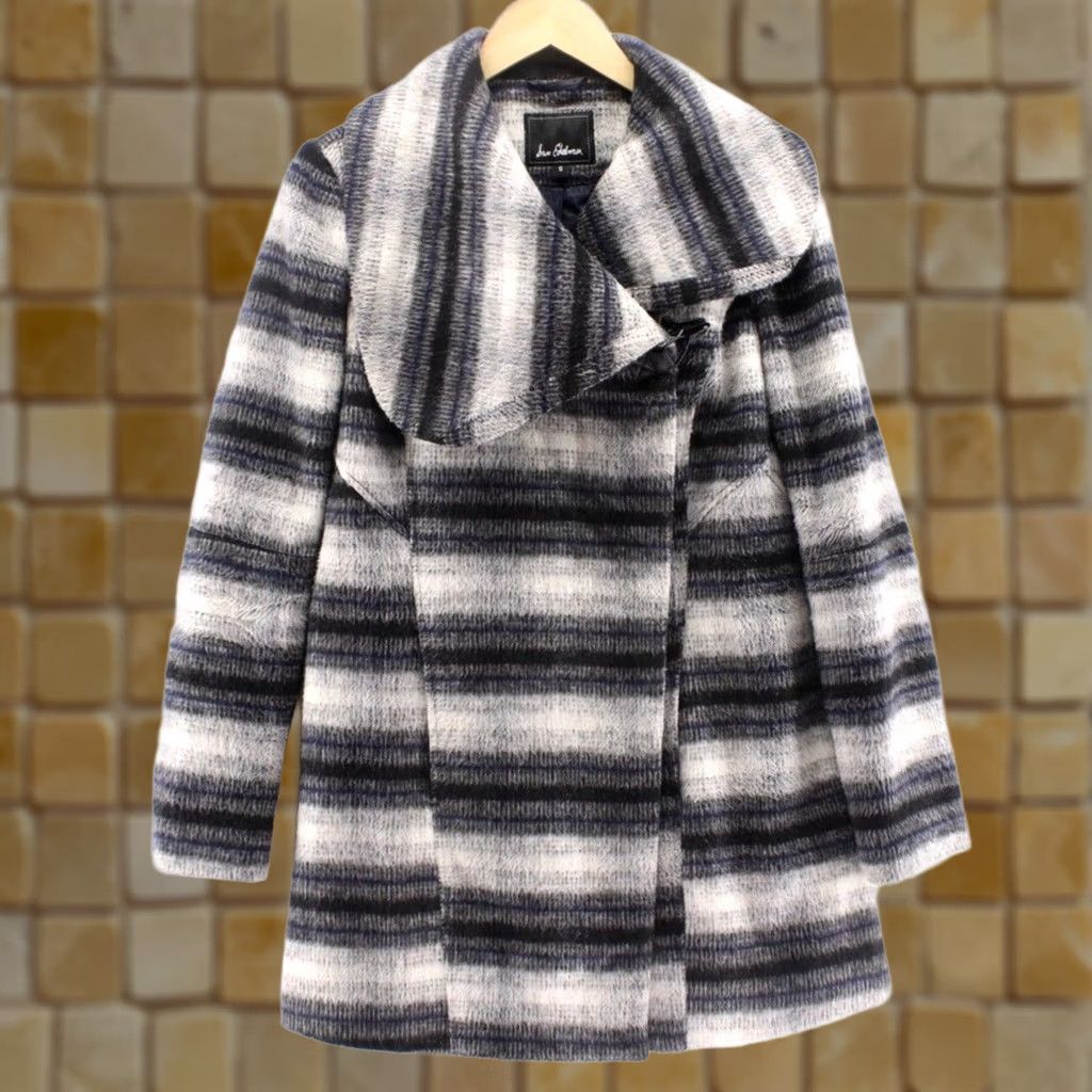 Sam Edelman VINTAGE Sam Edelman Coat Wool Blend Plaid Overcoat Women S Black Grey White Multi Pattern Casual Travel Size S / US 4 / IT 40 - 1 Thumbnail