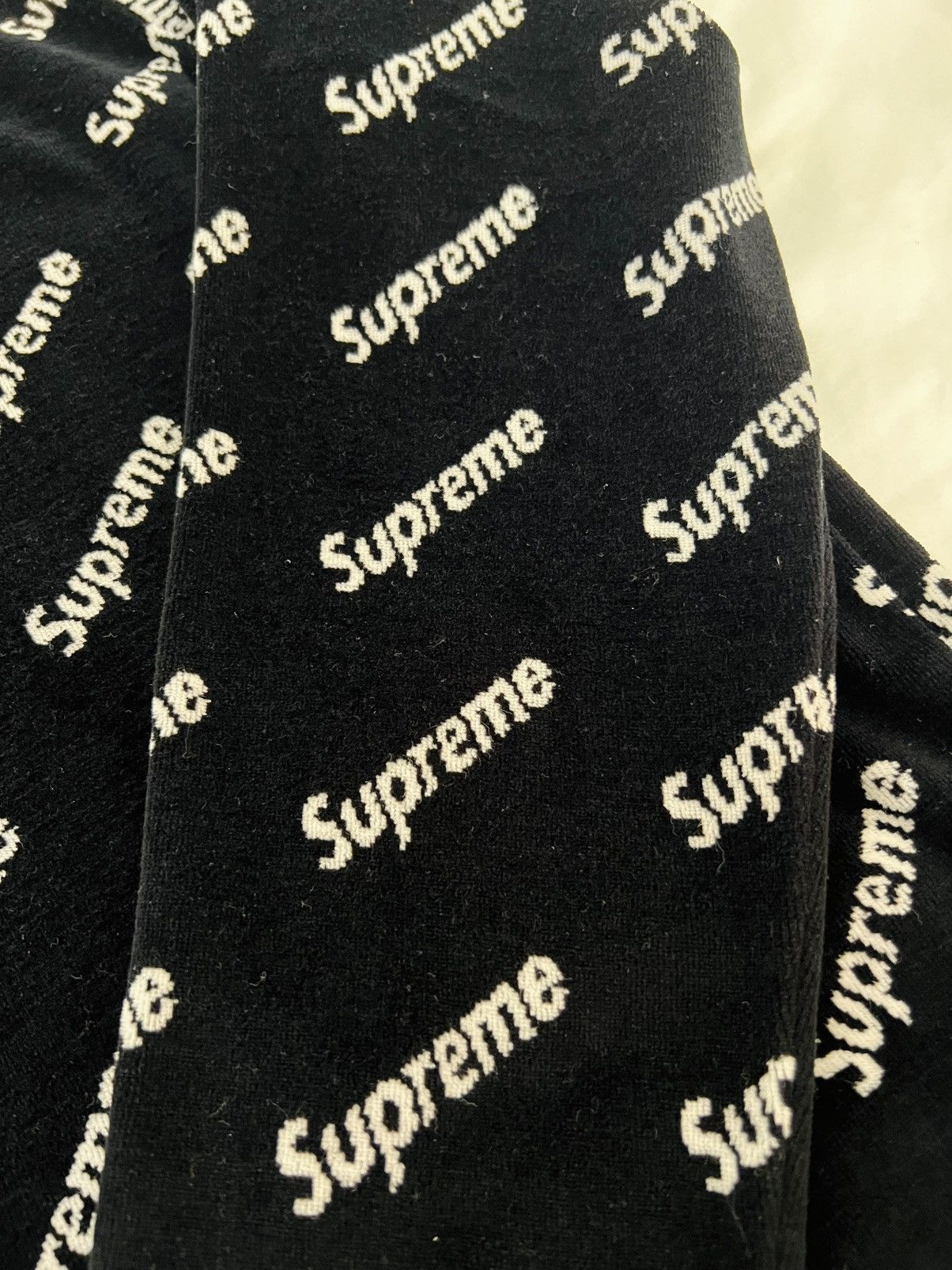 Supreme FW17 SUPREME VELOUR LOGO L/S Small Size US S / EU 44-46 / 1 - 11 Thumbnail