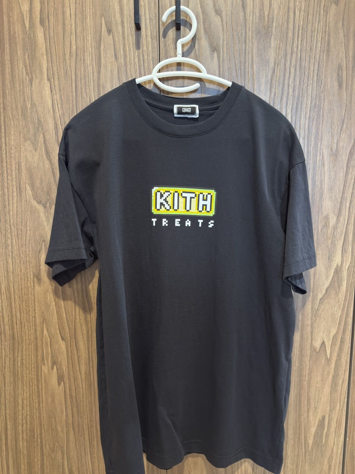 Kith KITH TREATS Banana Arcade Tee 'Black' Size US S / EU 44-46 / 1 - 1 Thumbnail