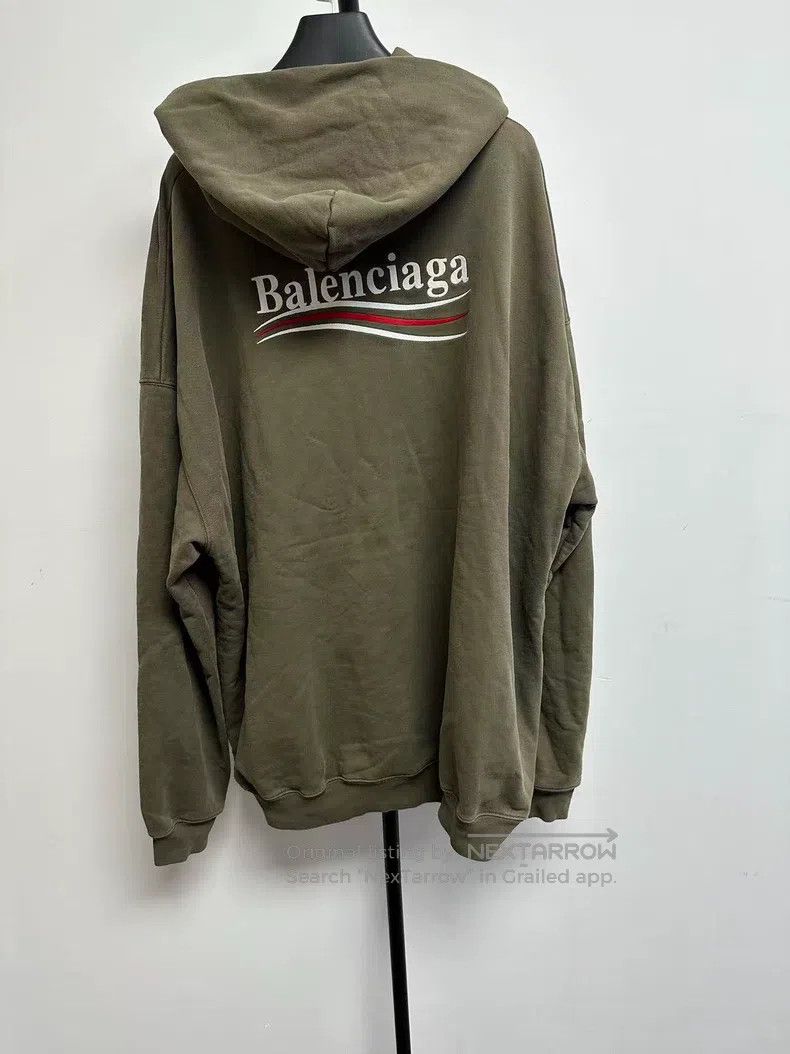 Balenciaga Balenciaga Printed badge hooded sweatshirt khaki Size US M / EU 48-50 / 2 - 2 Thumbnail