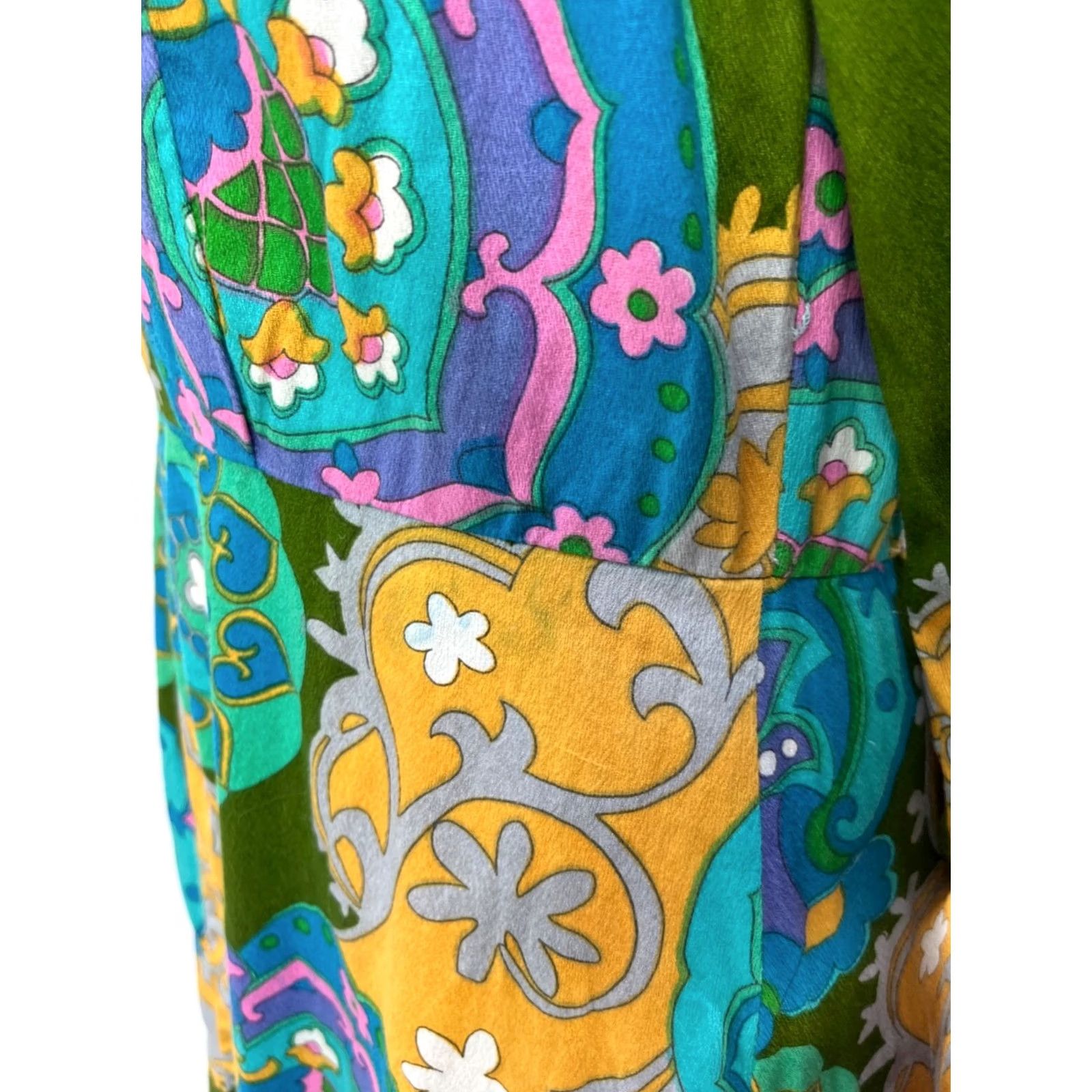 Vintage VINTAGE 70s Dress Green Bee Apple Print Shift Sleeveless Hawaii Party Mini Alice M Size 4XL / US 24-26 - 5 Thumbnail