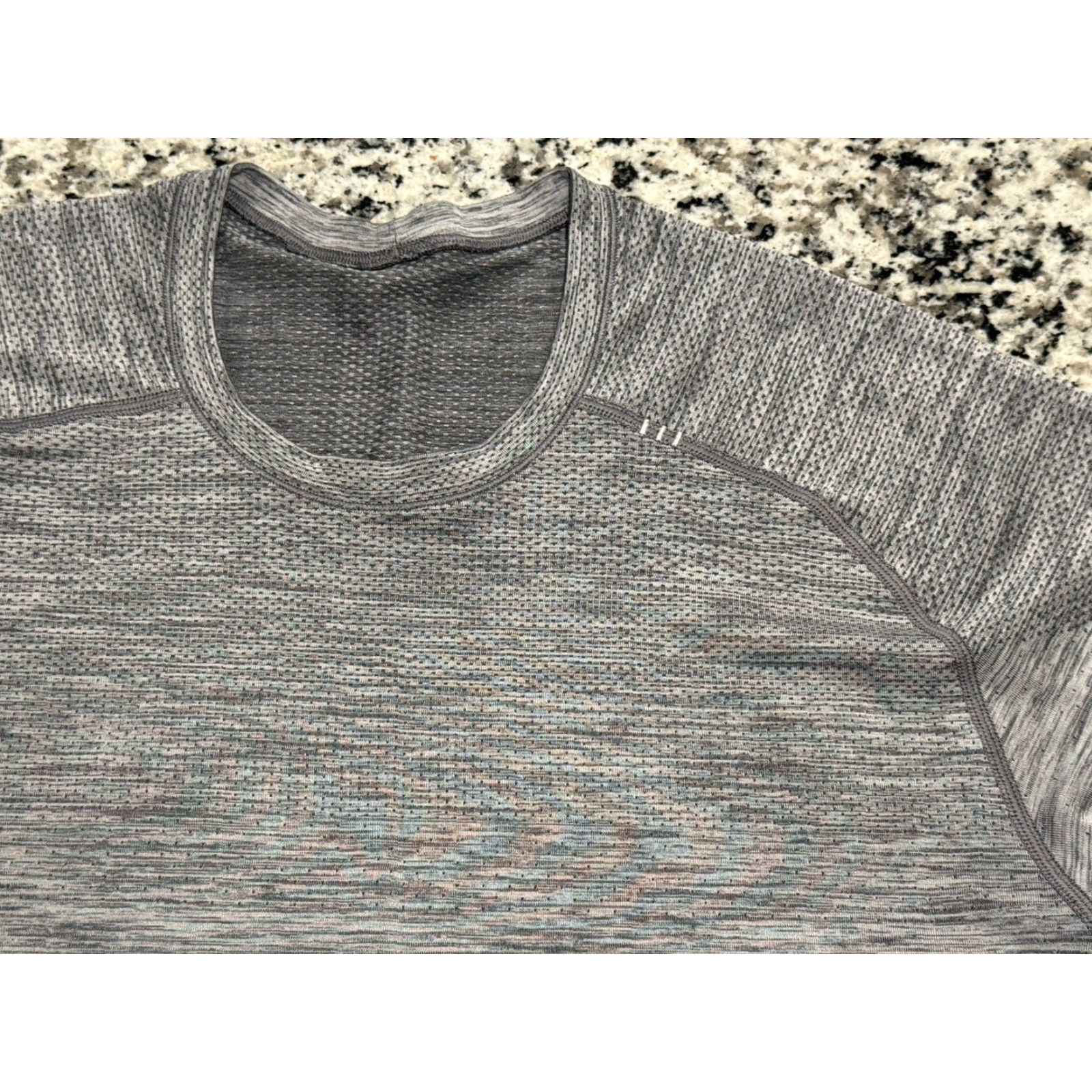 Lululemon Lululemon Metal Vent Tech Shirt Men M Heather Gray Long Sleeve Gym Activewear Pullover Crew Neck Logo Athletic Fit Casual Sleeve Solid Pattern Size US M / EU 48-50 / 2 - 4 Thumbnail