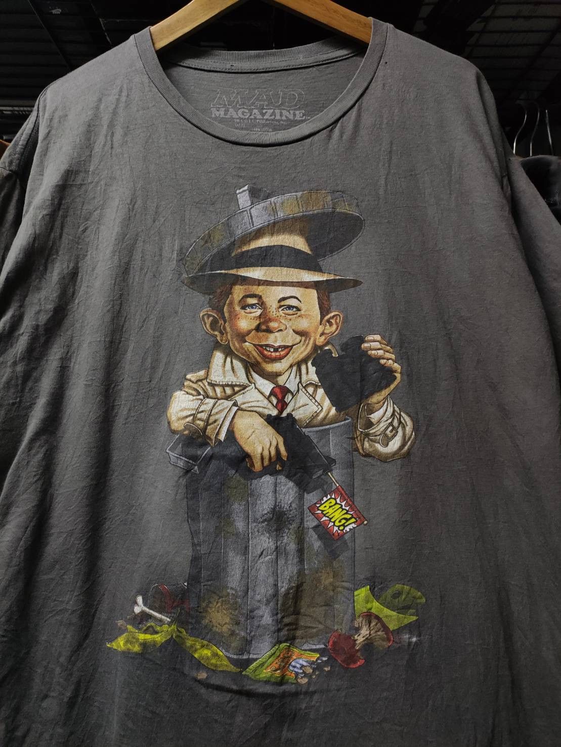 POP MAGAZINE Mad Magazine x Spy Museum " Spy E Neuman " Exclusive T-Shirt Size US XL / EU 56 / 4 - 1 Thumbnail