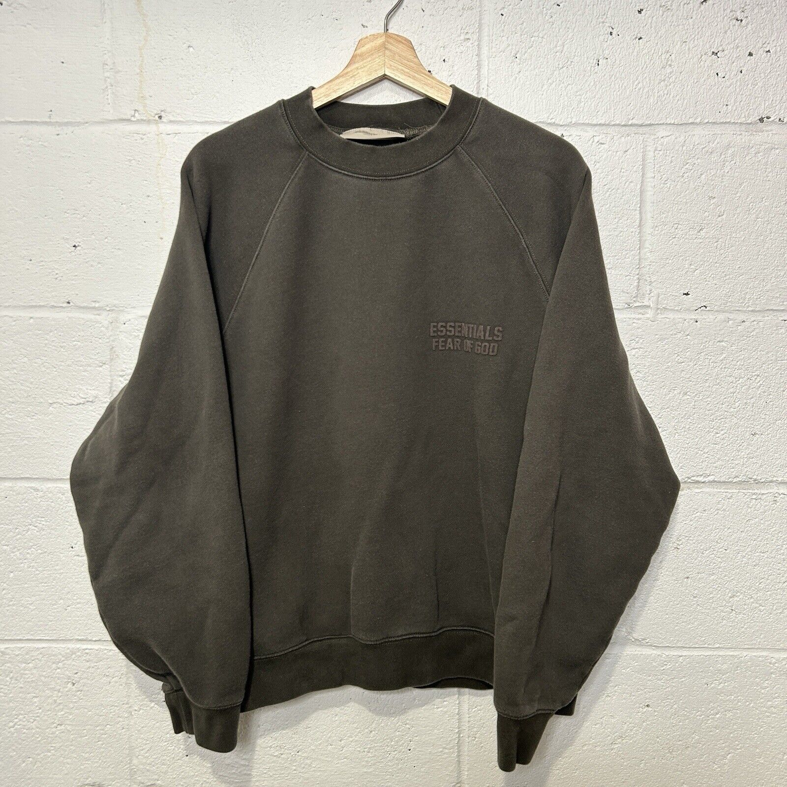 Fear of God Essentials Fear of God Oversized Crewneck “Faded Black” Size US M / EU 48-50 / 2 - 1 Thumbnail