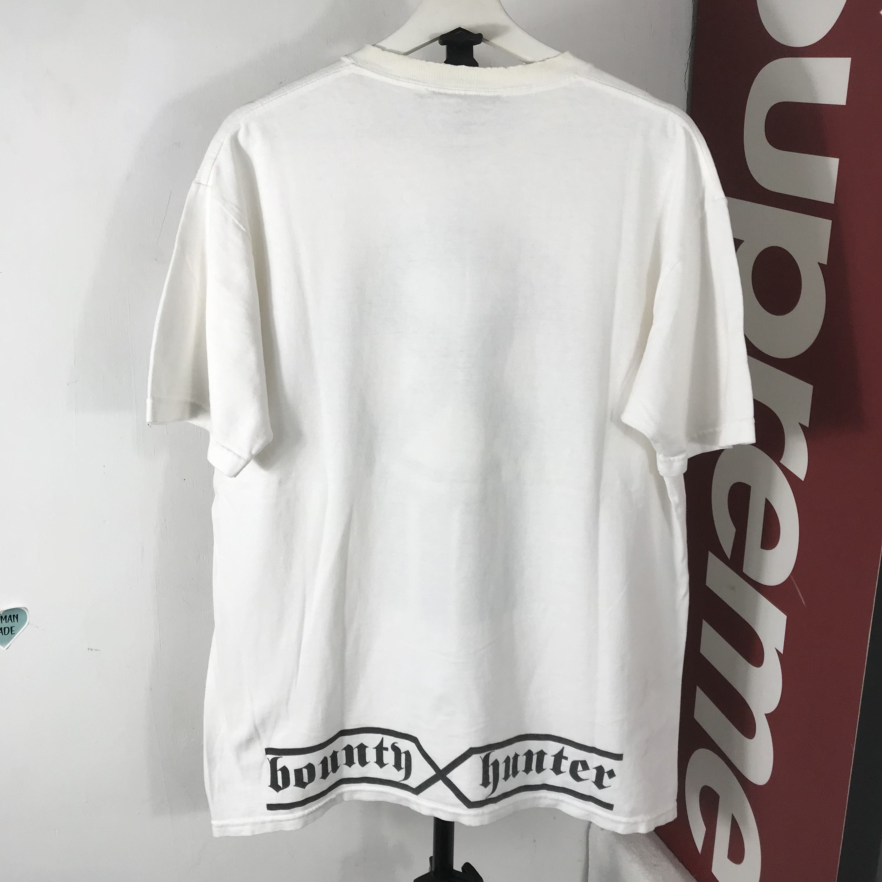 Bounty Hunter Vintage thrashed bounty hunter skull iconic big logo tshirt Size US L / EU 52-54 / 3 - 5 Thumbnail