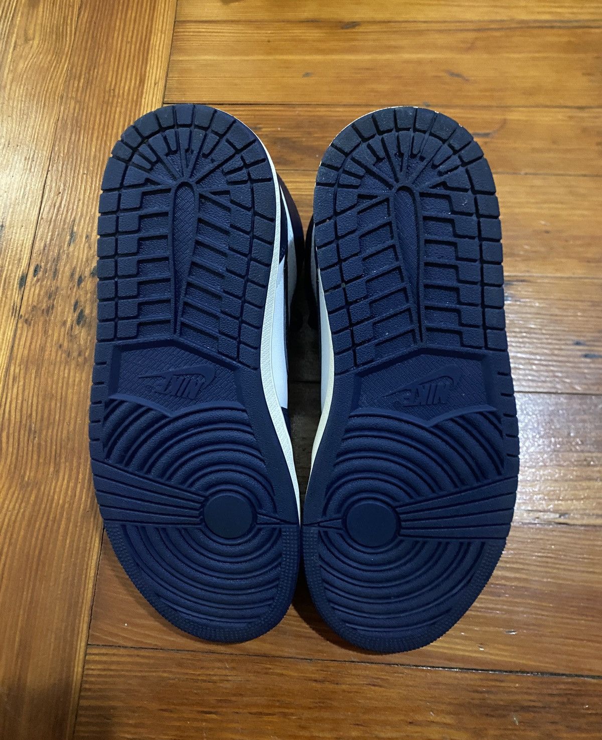 Jordan Brand Air Jordan One Midnight navy Size US 9 / EU 42 - 6 Thumbnail