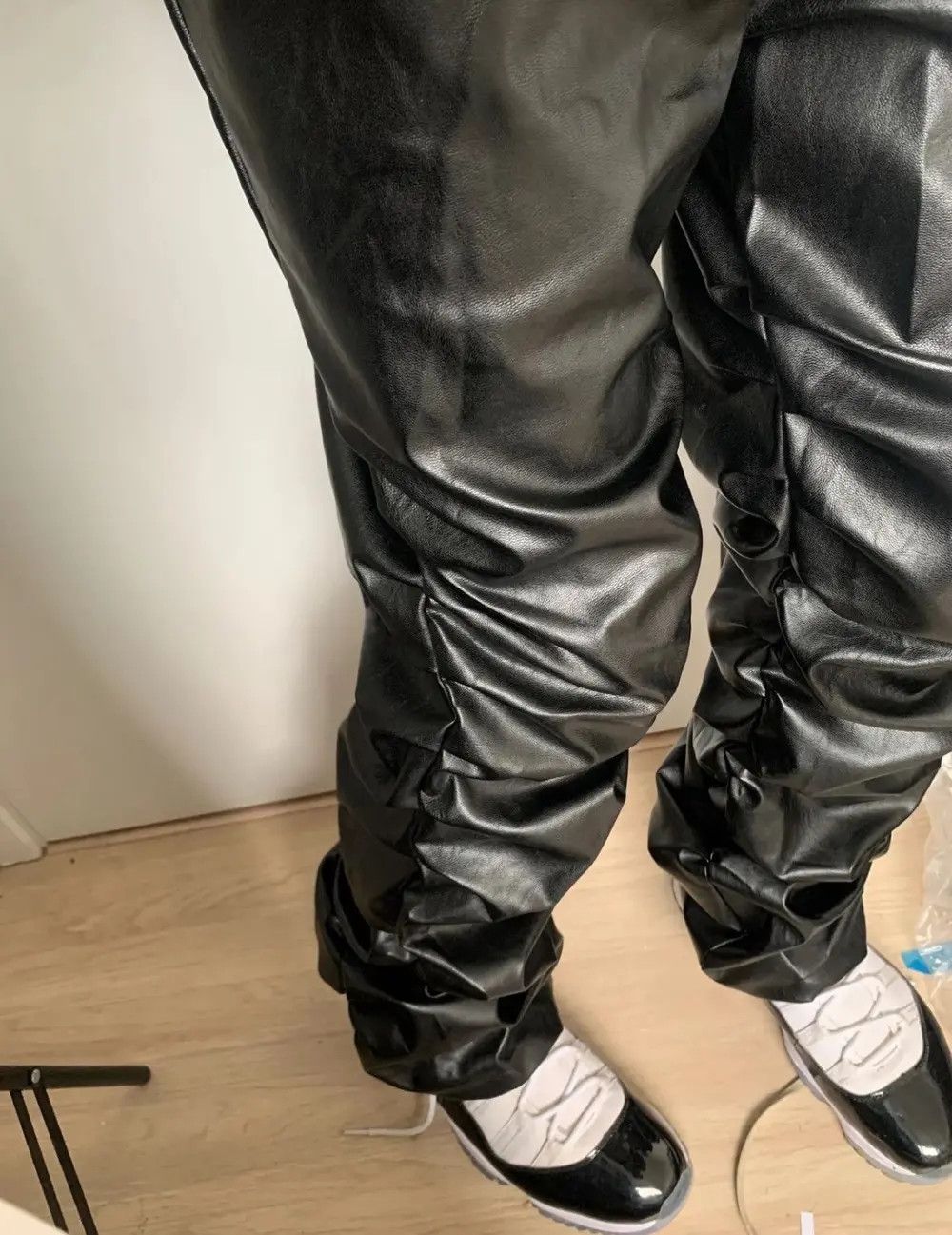 Leather PU Leather Ruched Casual Pant Size US 34 / EU 50 - 8 Thumbnail