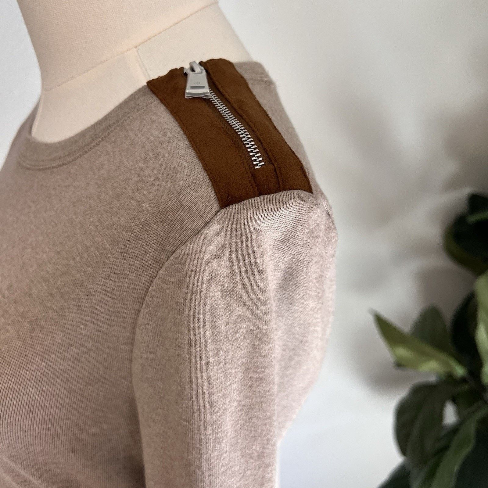 Ralph Lauren Black Label Ralph Lauren Black Label (S) Suede Elbow Patch Long Sleeve Size S / US 4 / IT 40 - 1 Thumbnail