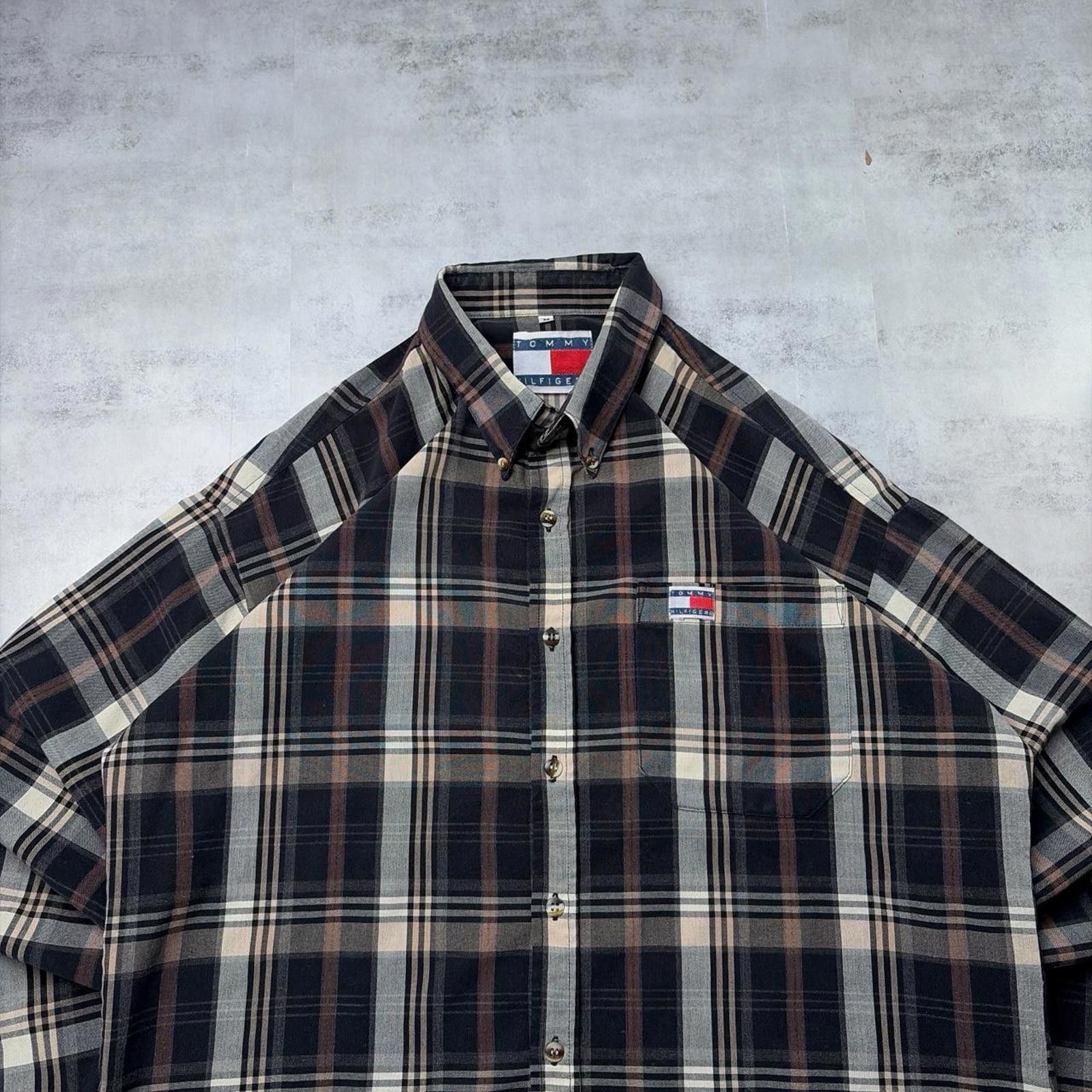 Tommy Hilfiger Vintage 90s Brown Tommy Hilfiger Long Sleeve Button Up Shirt Size US M / EU 48-50 / 2 - 3 Thumbnail