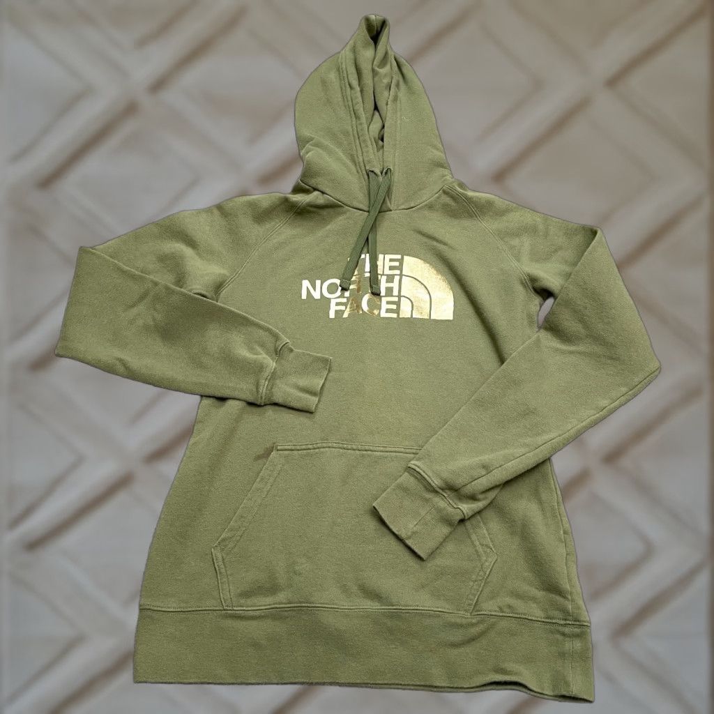 The North Face The North Face Sweatshirt Womens Green Graphic Gold Logo Pullover Fleece Casual Size XS / US 0-2 / IT 36-38 - 1 Thumbnail