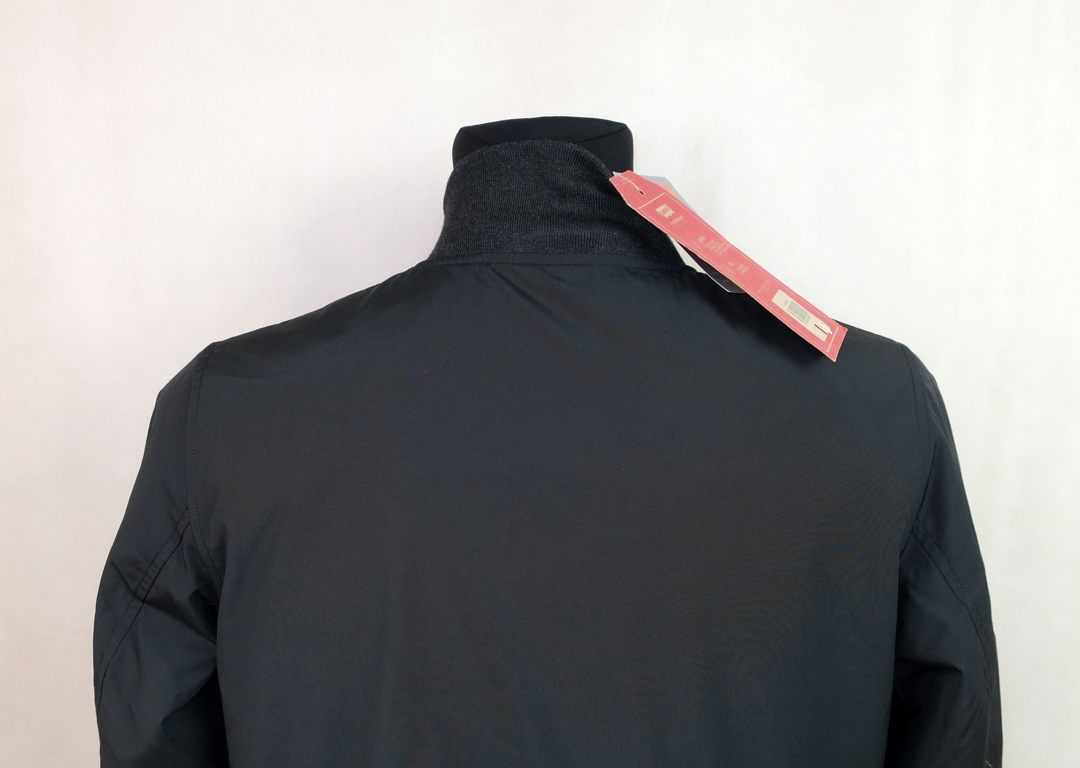 LEVIS PERFORMANCE MENS INSULATED JACKET BOMBER size S