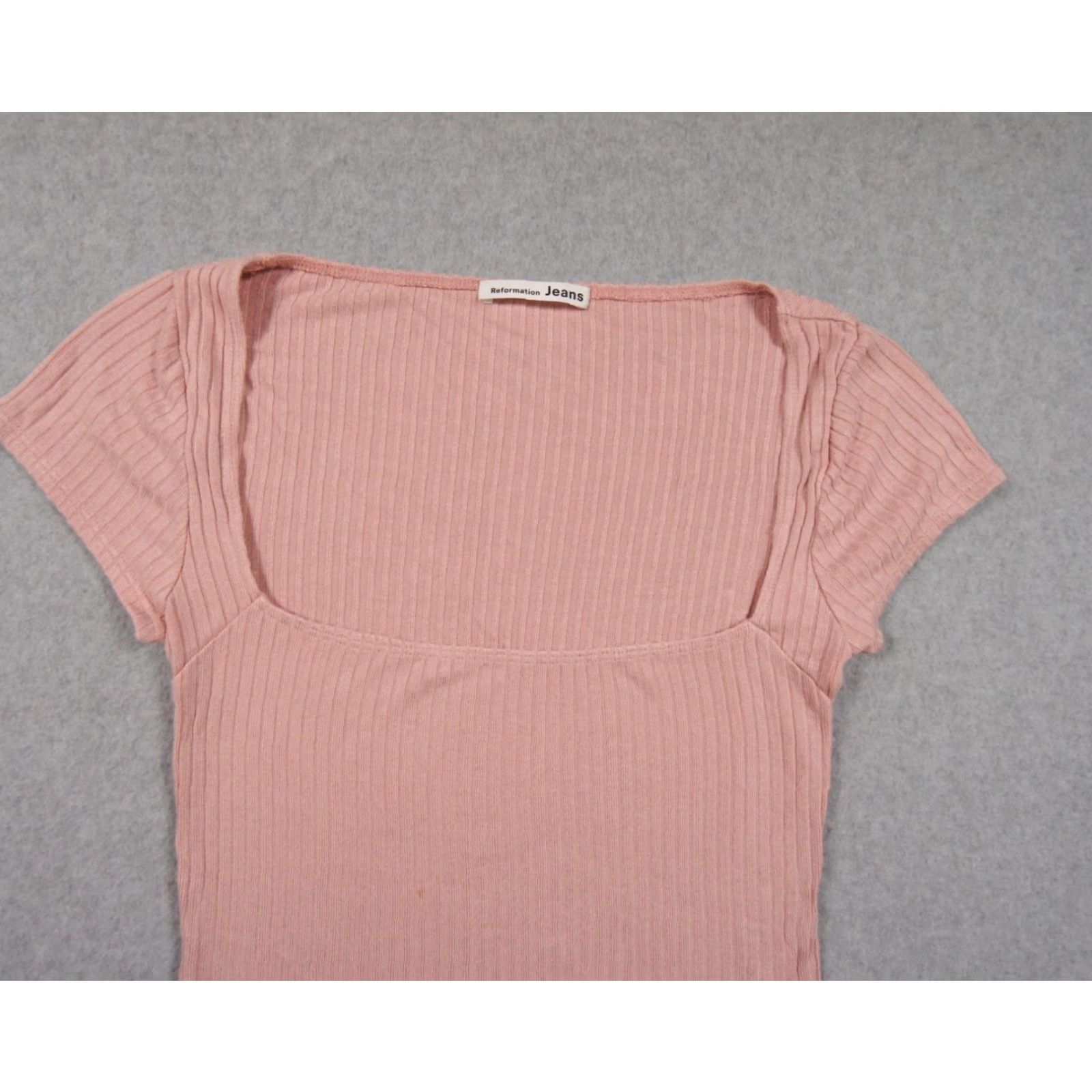 Reformation Reformation Shirt Womens XS Pink Knit Short Sleeve Square Neck Casual Size XS / US 0-2 / IT 36-38 - 2 Thumbnail