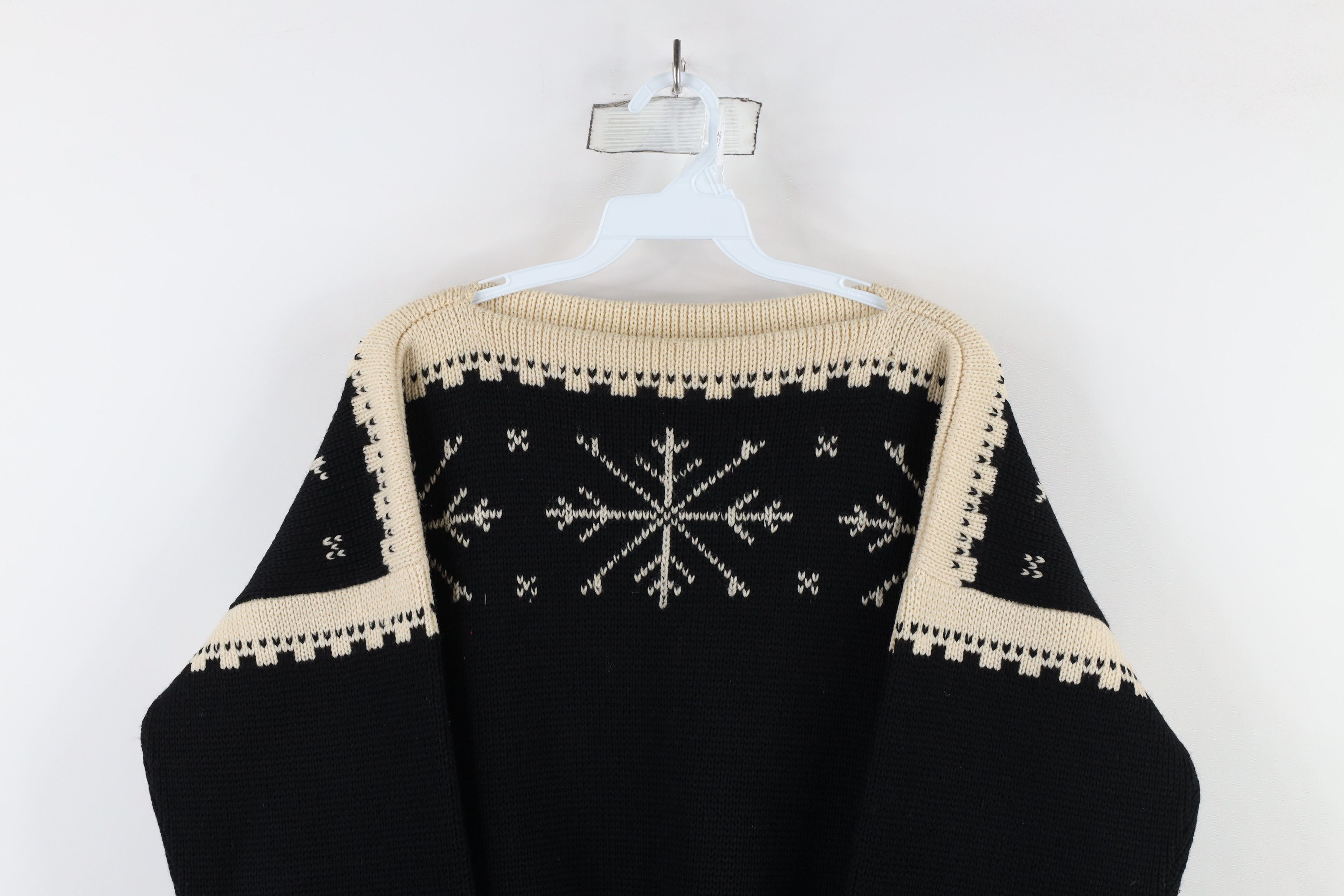 Vintage Vintage 70s Streetwear Wool Knit Christmas Snowflake Sweater Size US XXL / EU 58 / 5 - 2 Thumbnail