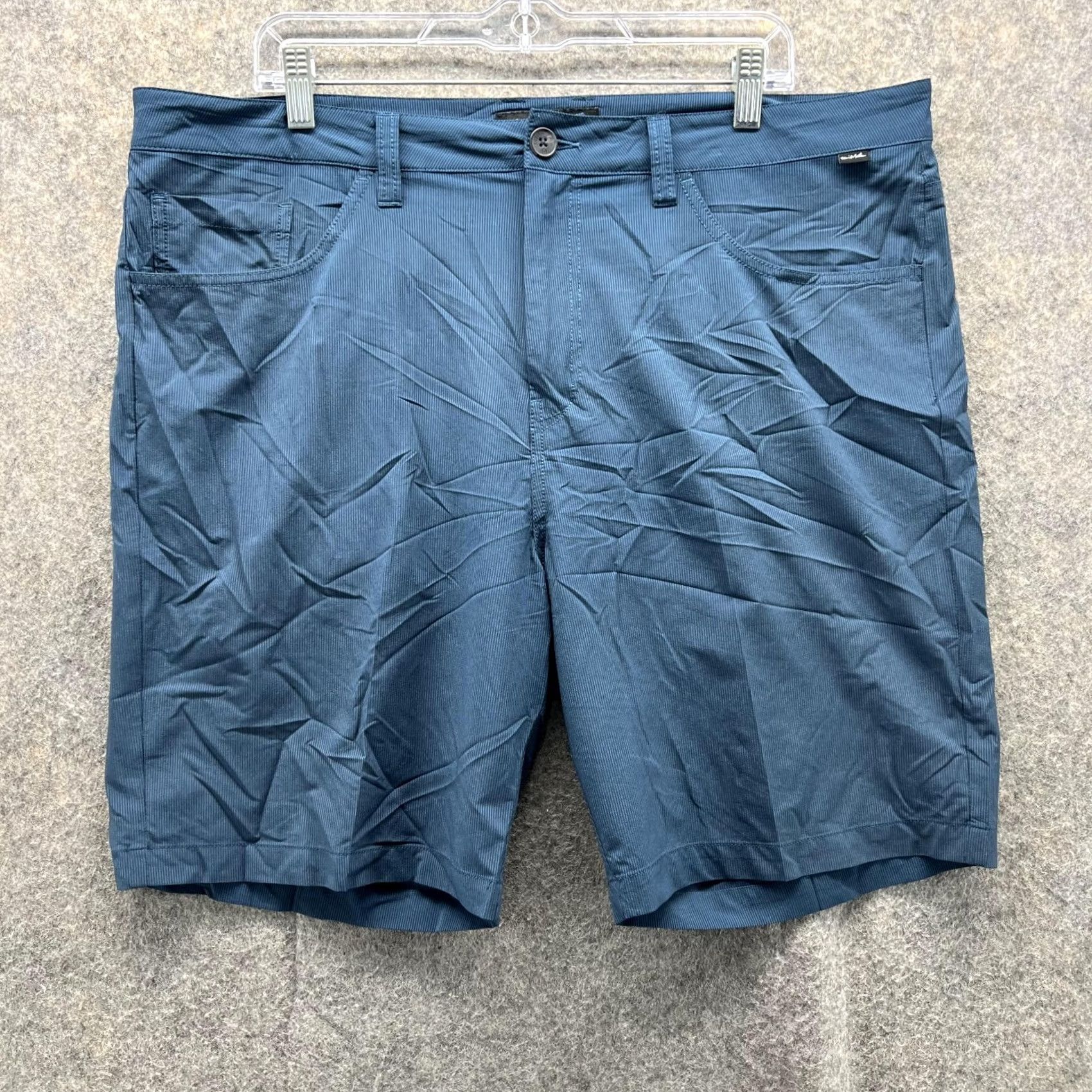 TravisMathew Travis Mathew Shorts Men 40 Blue Chino Pleated Casual Polyester Stretch Golf Size US 40 / EU 56 - 2 Thumbnail