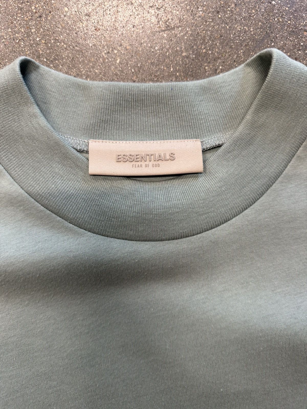 Fear of God Fear of God Essentials SS Tee Sycamore Size US XXL / EU 58 / 5 - 2 Thumbnail