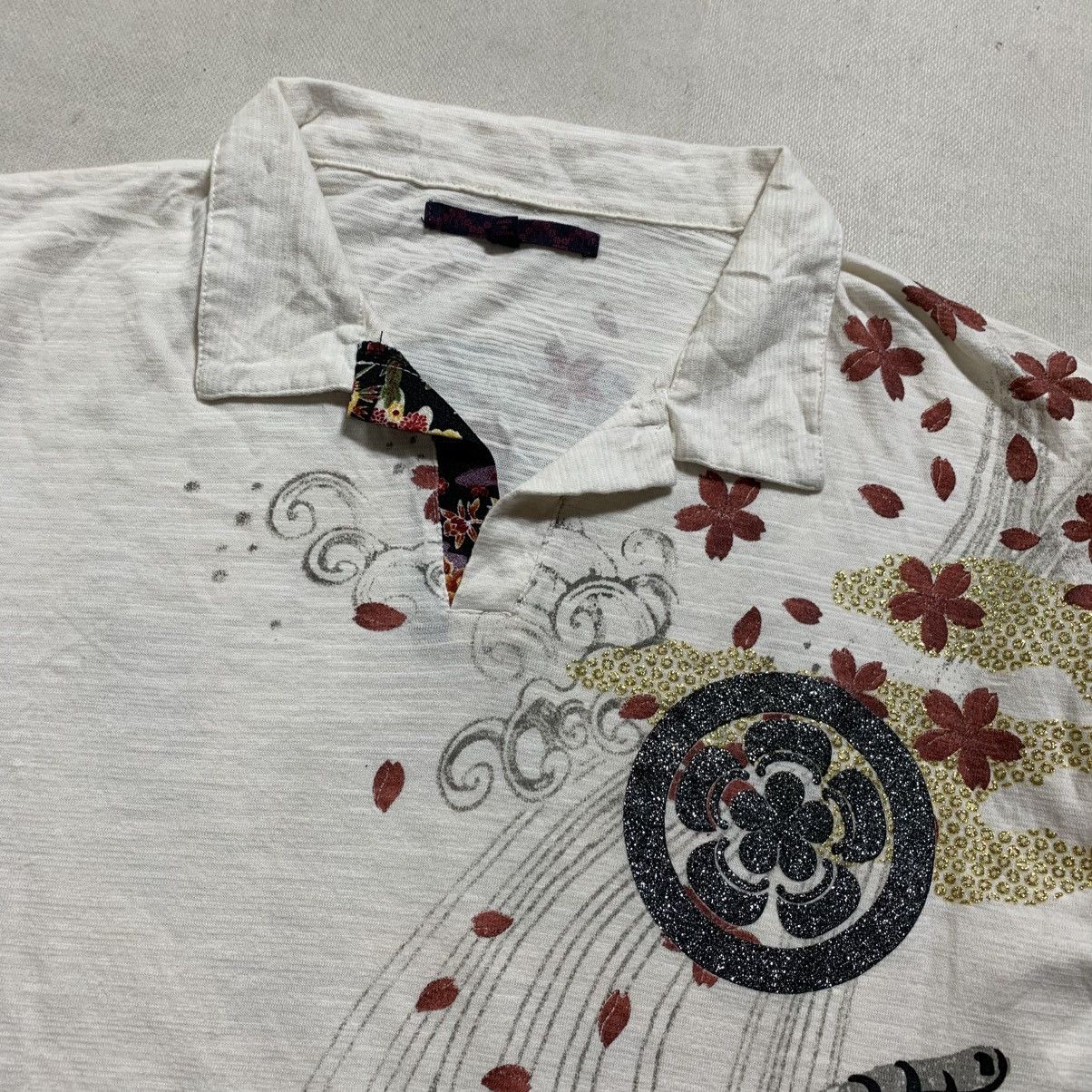 Vintage Vintage Japanese Classic Script Tora V Neck Tshirt Size US L / EU 52-54 / 3 - 4 Thumbnail