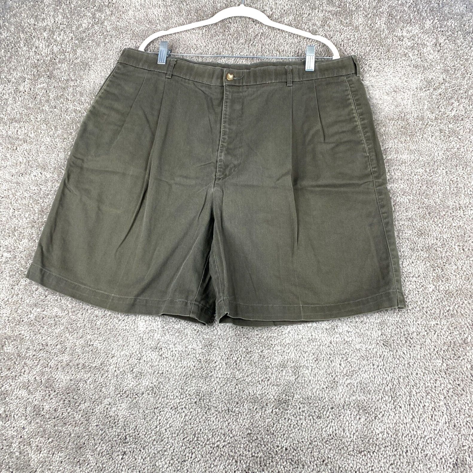 Haggar Haggar Clothing Co. Chino Shorts Men's Size 40 Green Pleated Front Pure Cotton Size US 40 / EU 56 - 1 Preview