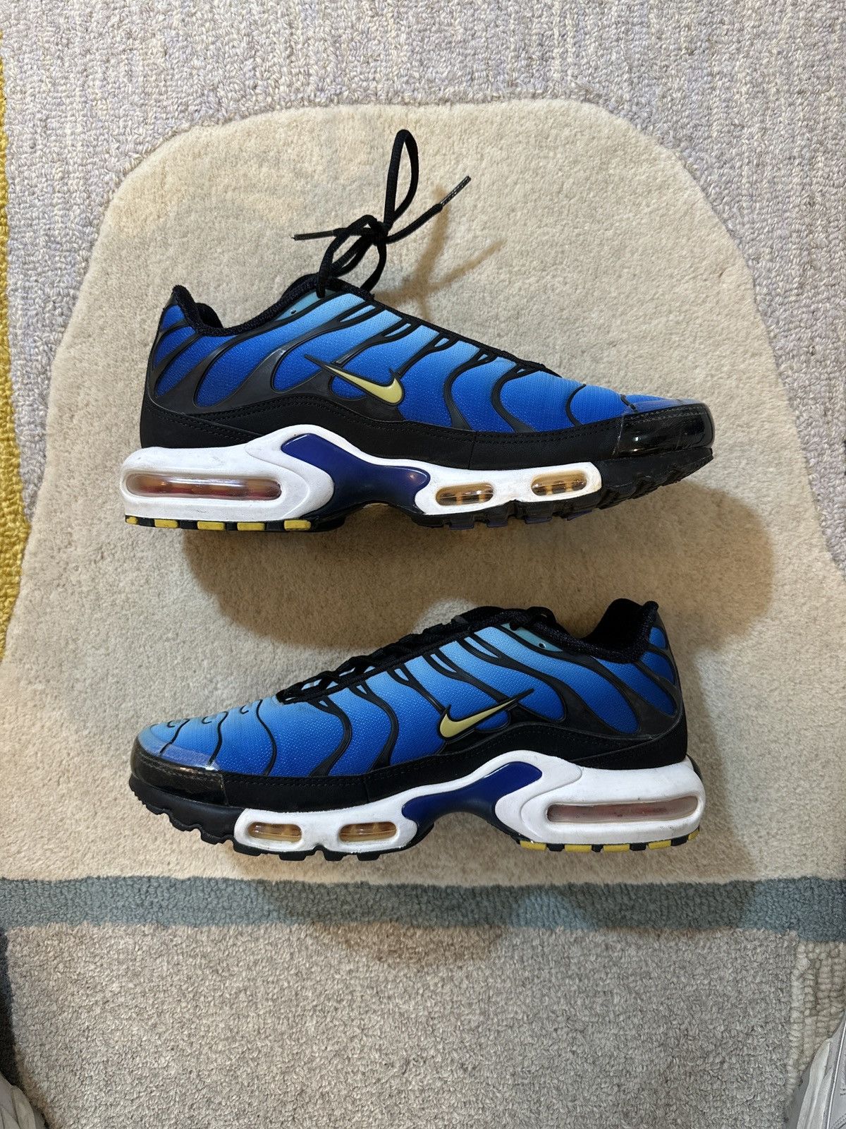 Nike Nike Air Max Plus OG 2018 ‘Hyper Blue’ - Used - Size 10.5 Size US 10.5 / EU 43-44 - 2 Thumbnail