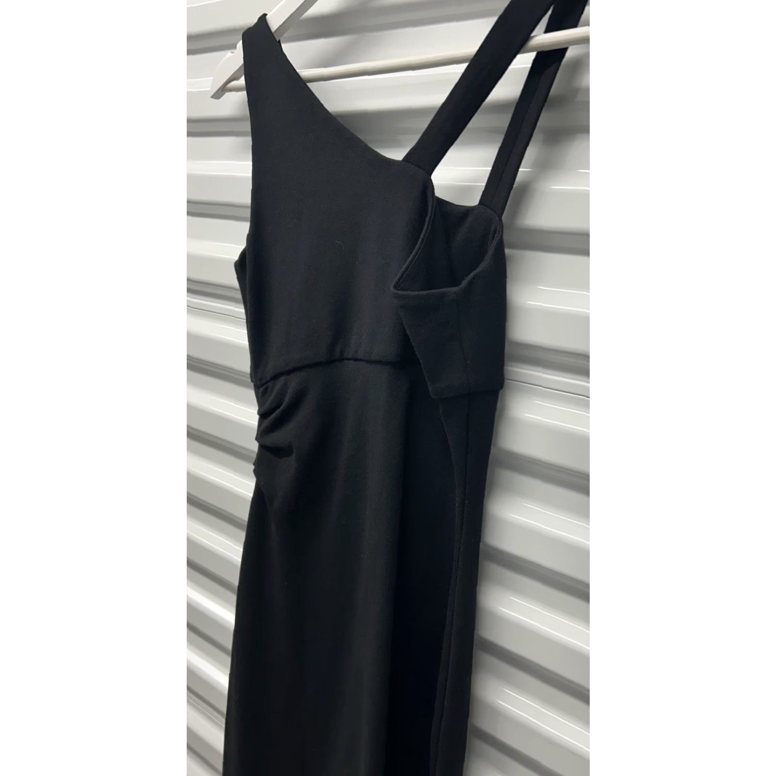 Diane von Furstenberg Diane von Furstenberg Women’s Bodycon Dress One Shoulder Black Knit Stretch Knee Length Size 2 Size XS / US 0-2 / IT 36-38 - 7 Thumbnail