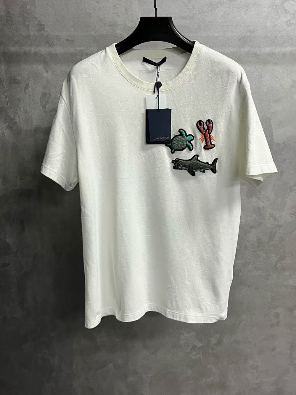 Louis Vuitton Louis Vuitton Animal Patch T-Shirt Size L Size US L / EU 52-54 / 3 - 1 Thumbnail