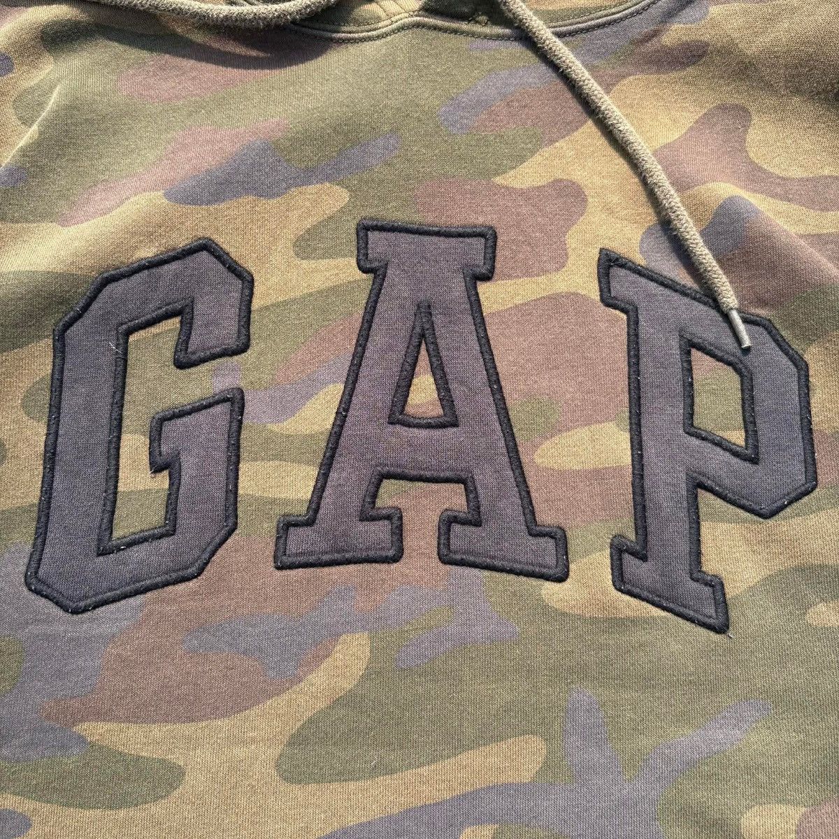 Gap ❌SOLD❌GAP Military Camo Hoodie Big Logo Streetwear Size L Size US XL / EU 56 / 4 - 3 Thumbnail