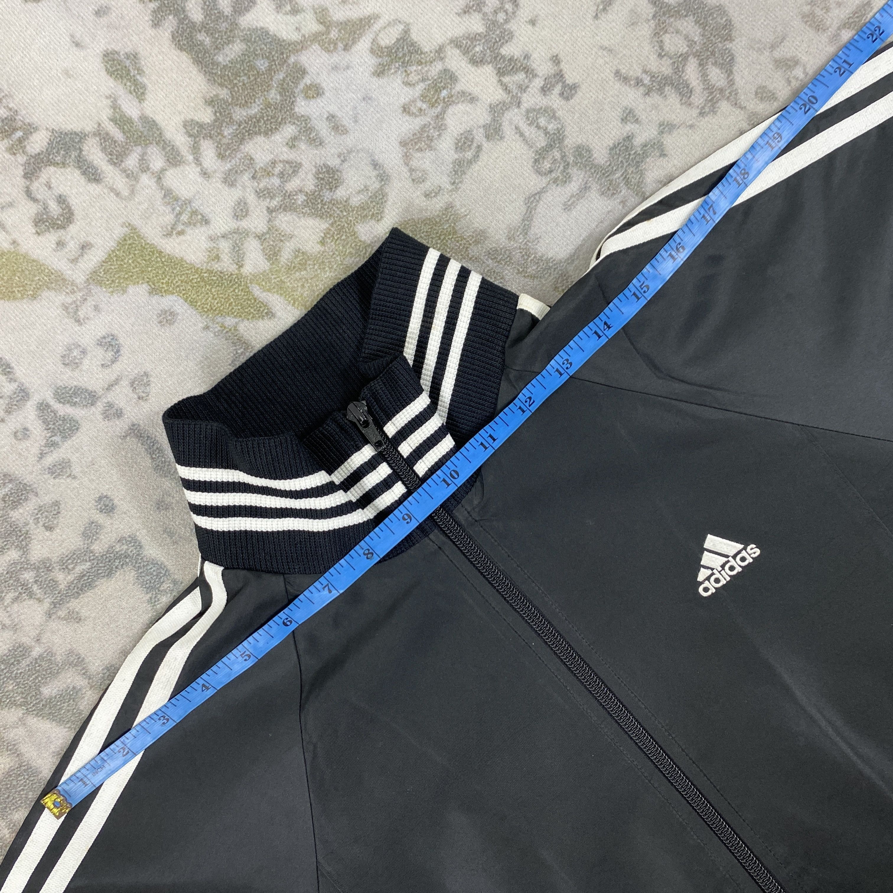 Adidas Vintage Adidas Track Medium Light Jacket- J388 Size US M / EU 48-50 / 2 - 6 Thumbnail