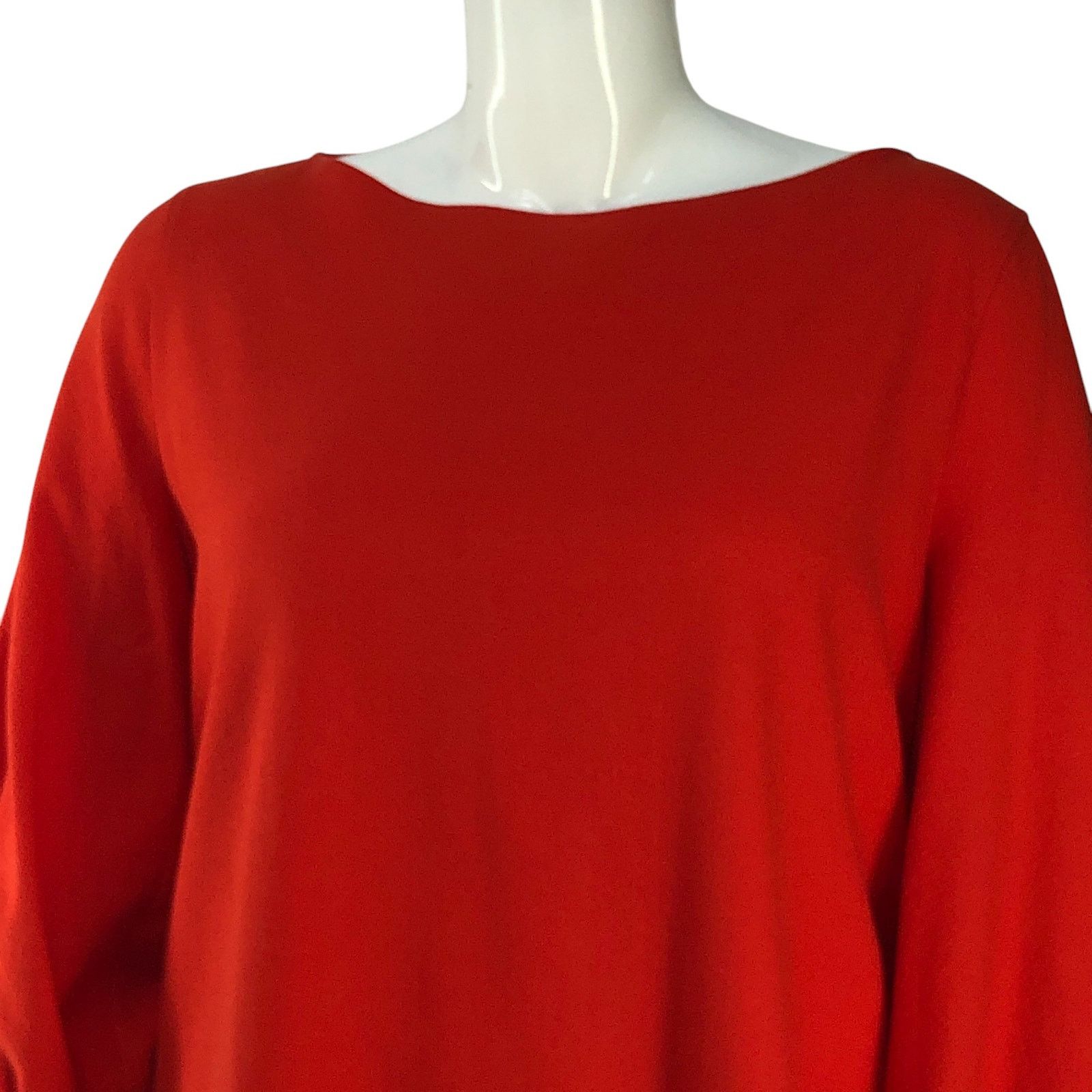 Hugo Boss Hugo Boss Size 8 Top Blouse Boat Neck Recent *TINY FLAW Size M / US 6-8 / IT 42-44 - 2 Thumbnail