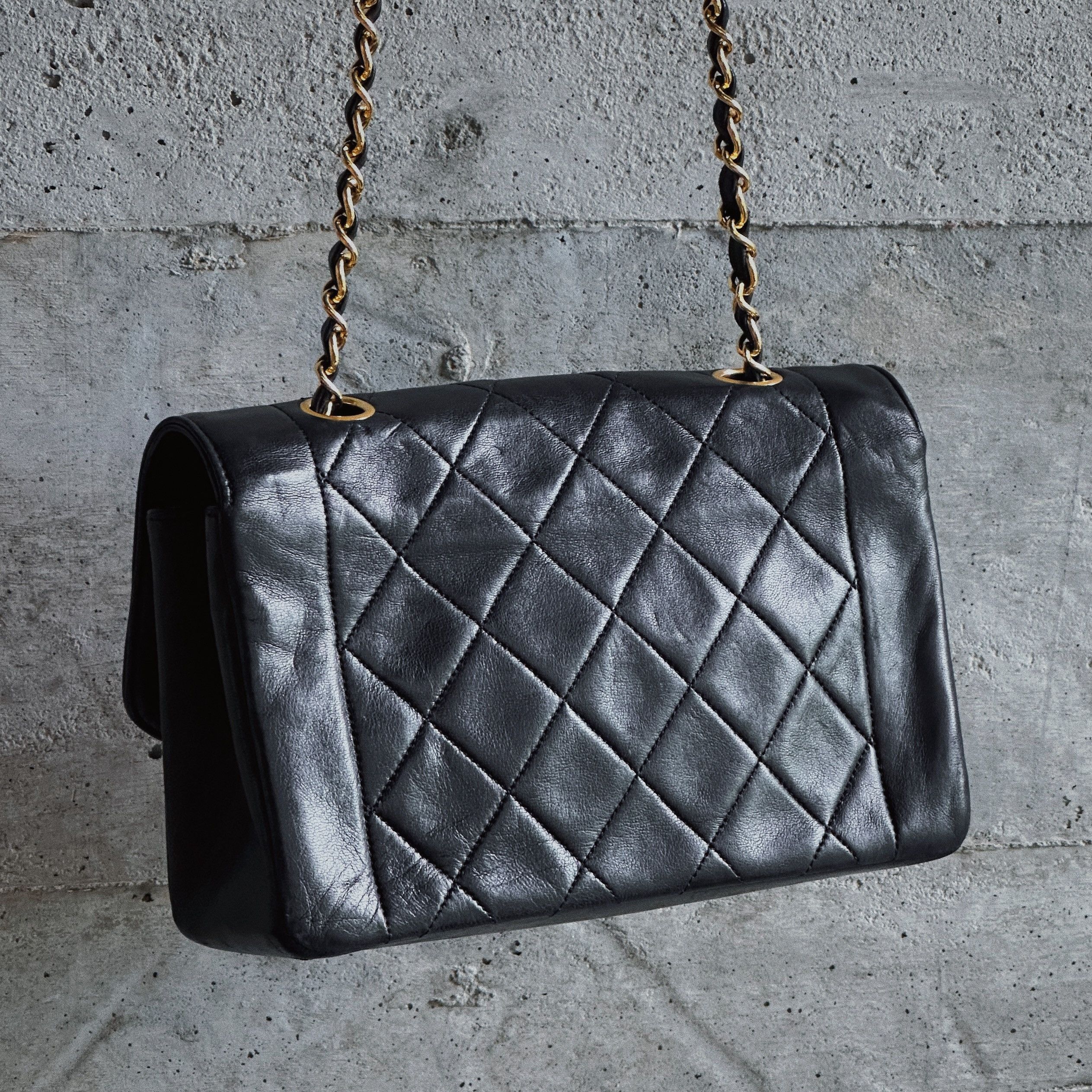 Chanel Chanel Vintage Diana Flap Bag Size ONE SIZE - 7 Thumbnail