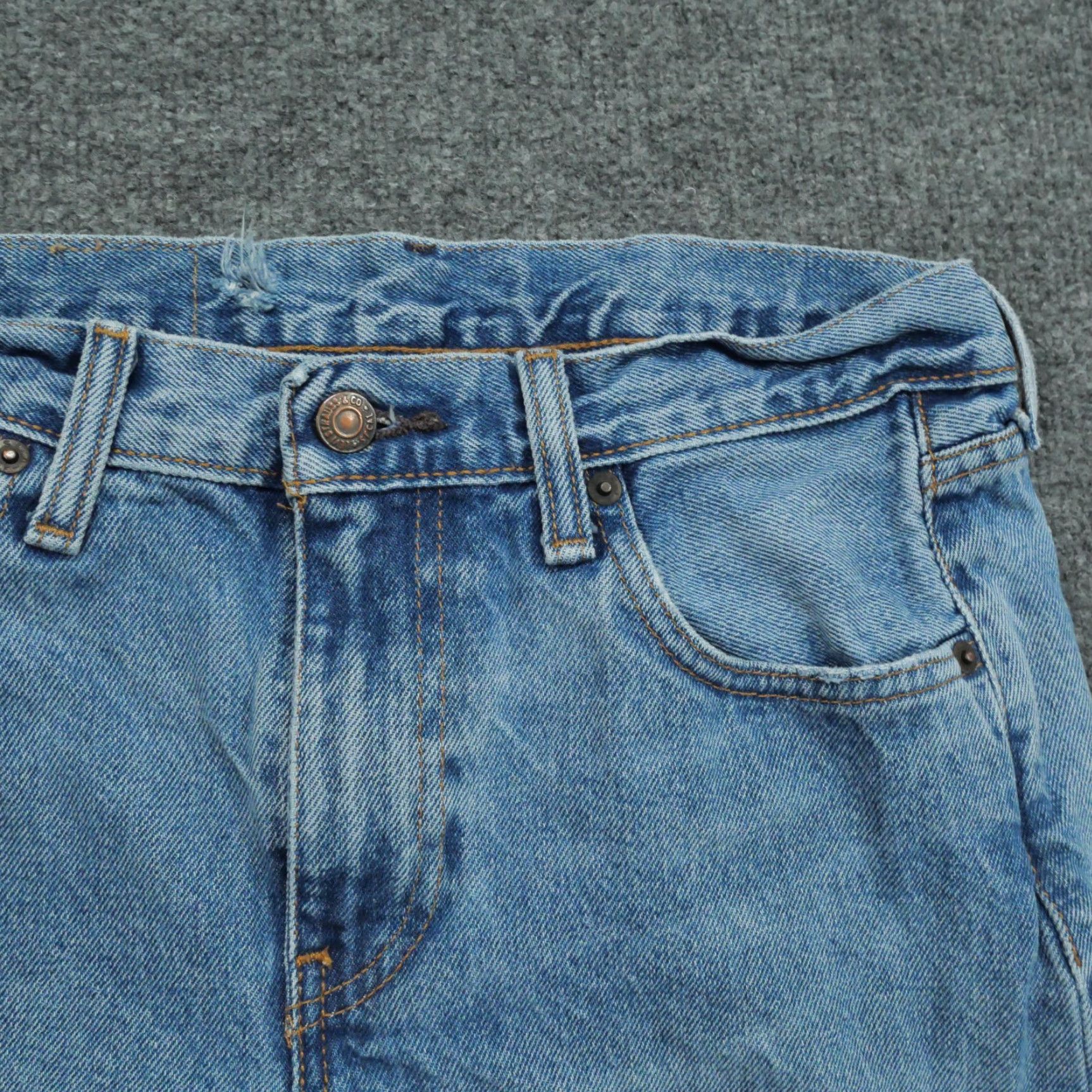 Levi's Levi's 505 Jeans Mens 28 Cropped Distressed Denim Blue 5-Pocket Regular Rise Mid Inseam 23 Jeans Shirt? Size US 30 / EU 46 - 5 Thumbnail