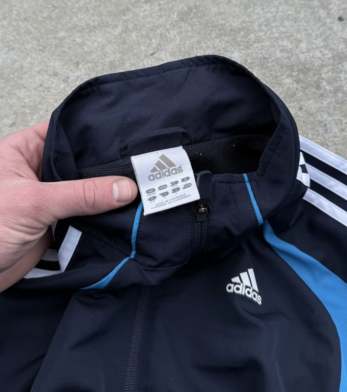 Other Vintage Adidas y2k streetwear nylon windbreaker jacket Size US L / EU 52-54 / 3 - 10 Thumbnail