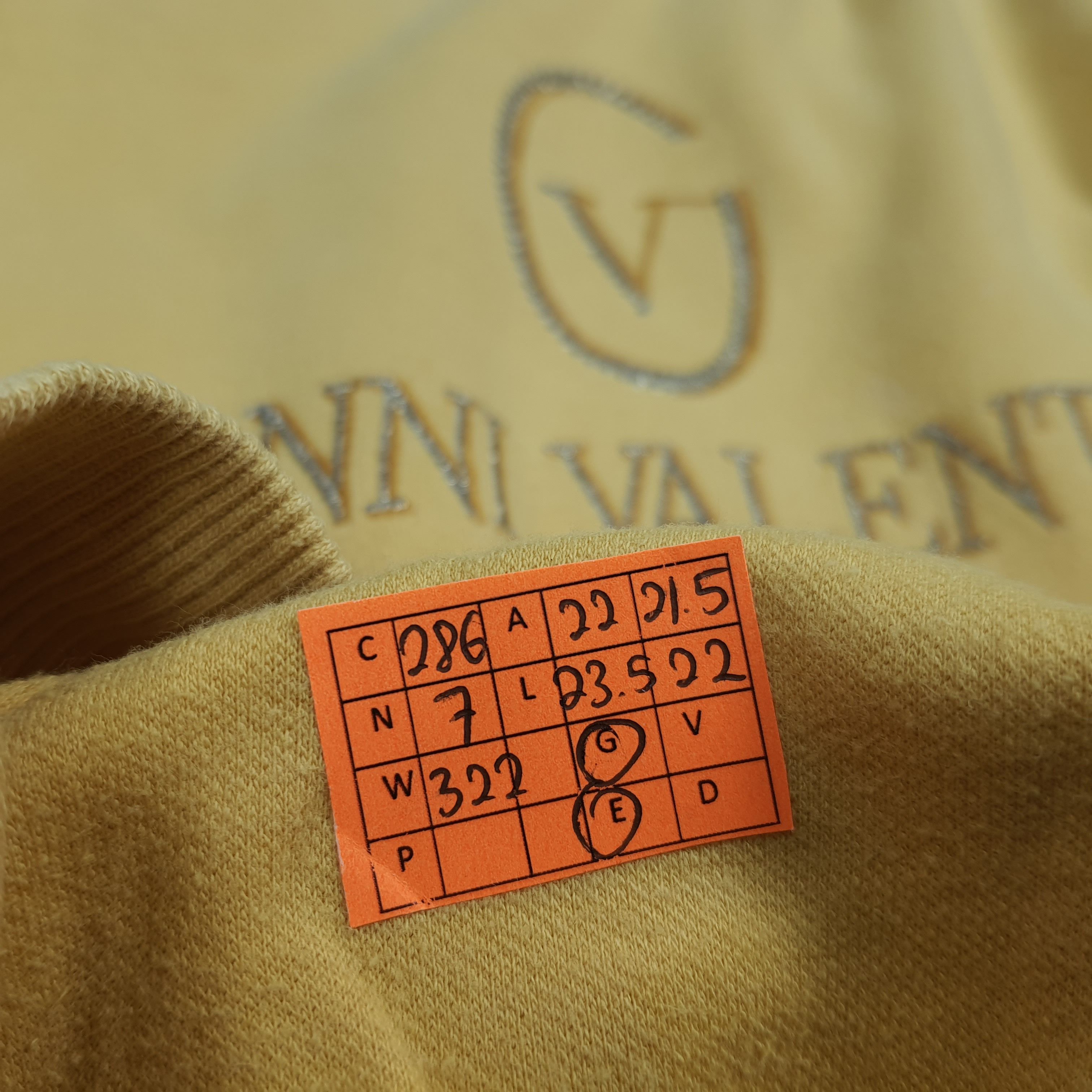 Gianni Valentino Vintage Gianni Valentino Italy Sweatshirt C286N7 Size US M / EU 48-50 / 2 - 9 Thumbnail
