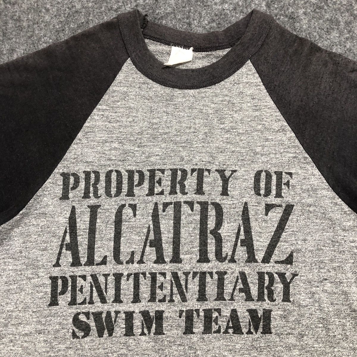 Vintage Vintage 80s Alcatraz Penitentiary Swim Team T-Shirt Size US S / EU 44-46 / 1 - 2 Thumbnail