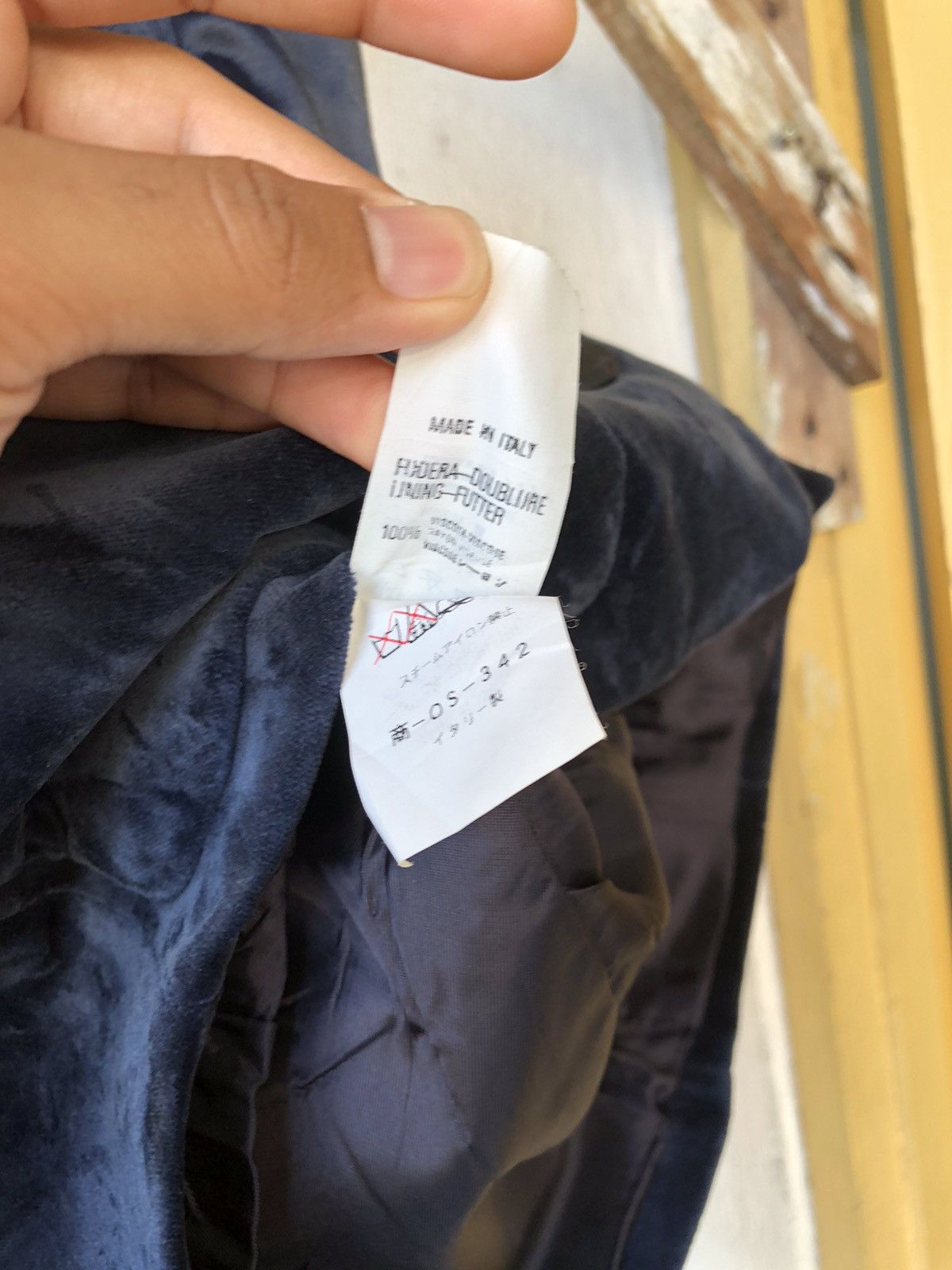 Gianfranco Ferre Vintage Gianfranco ferre Velvet Single Breasted Blazer Size XS / US 0-2 / IT 36-38 - 12 Thumbnail