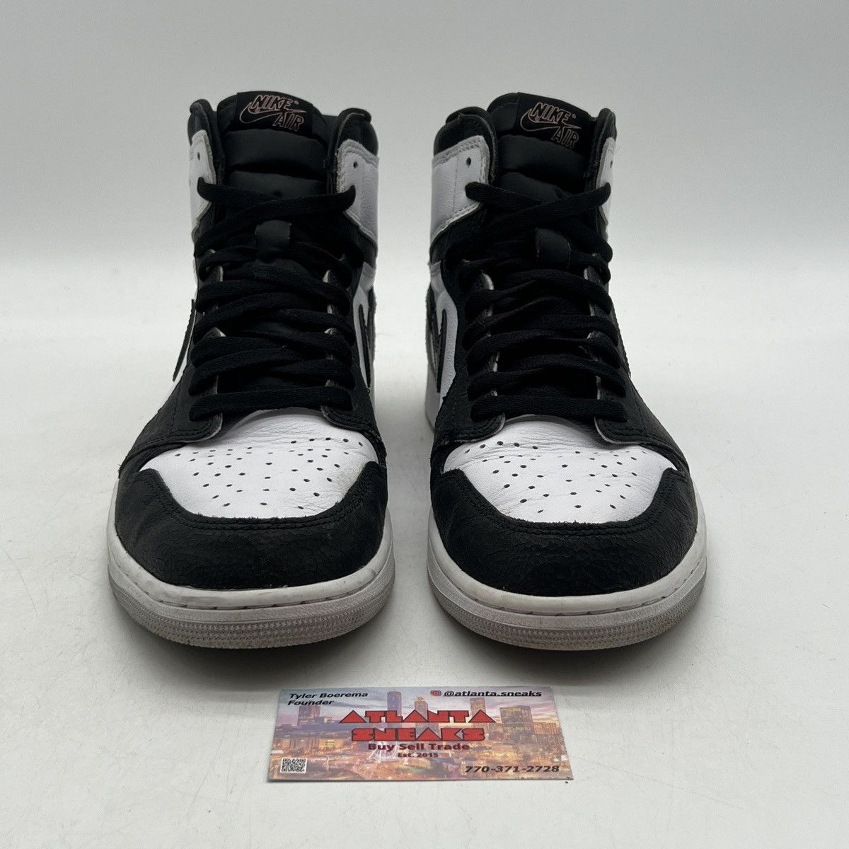 Nike Air Jordan 1 high stage haze Size US 12 / EU 45 - 2 Thumbnail