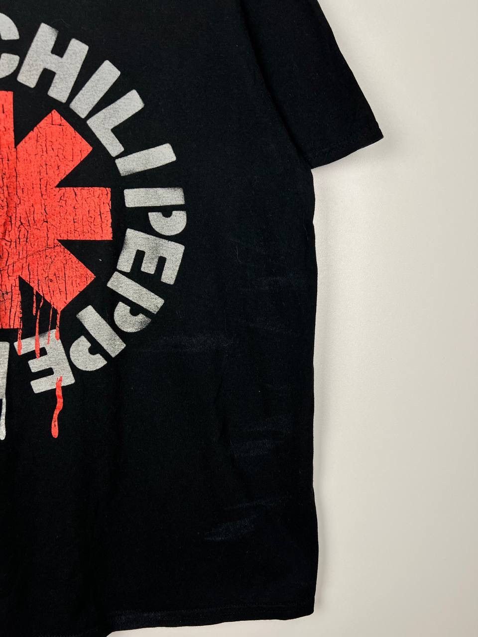 Vintage Red Hot Chili Peppers band t-shirts size L Size US L / EU 52-54 / 3 - 4 Thumbnail