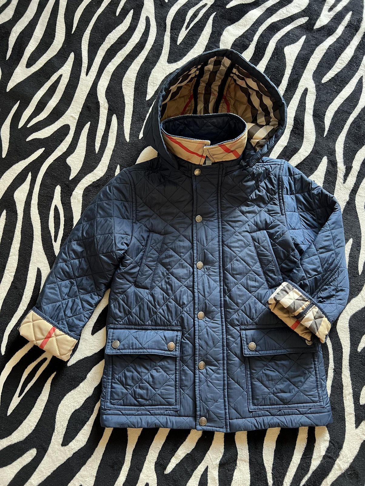 Burberry Burberry Kids Navy Blue Quilted Jacket 6Y 116cm Size US XXS / EU 40 - 1 Thumbnail