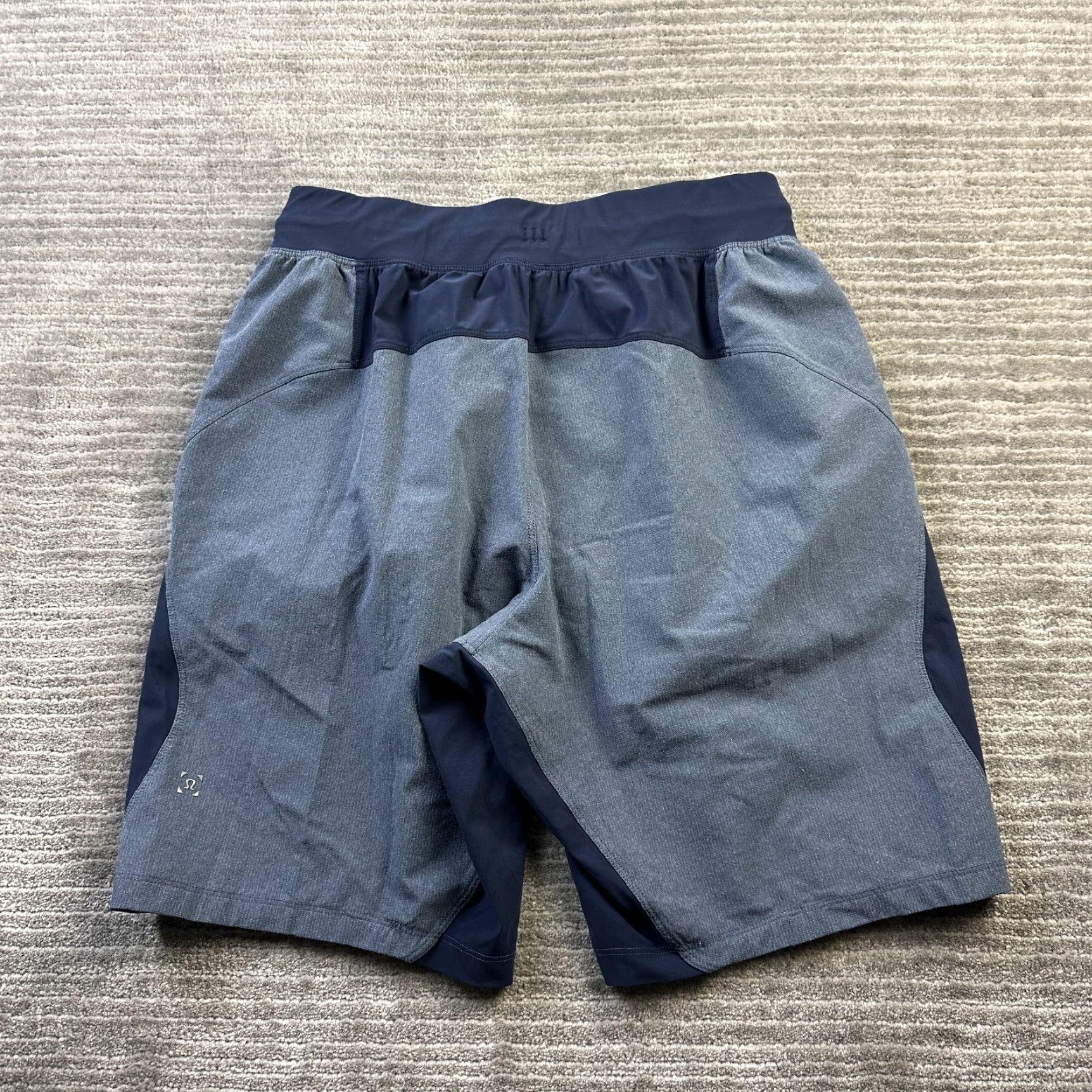 Lululemon Lululemon Shorts Mens S Blue Namaste At The Beach 9" Lined Drawstring Pockets 9" Inseam Athletic Activewear Size US 29 - 2 Thumbnail