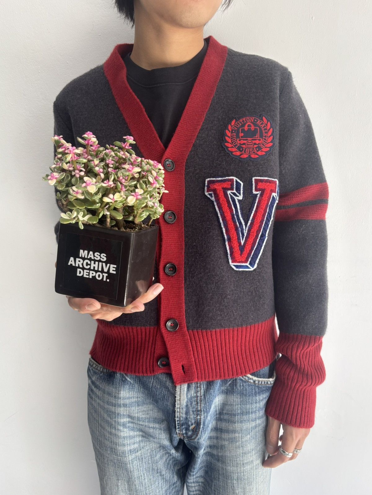 Fragment Design × Louis Vuitton Louis Vuitton x Fragment AW2017 heavy wool cardigan Size US M / EU 48-50 / 2 - 1 Thumbnail