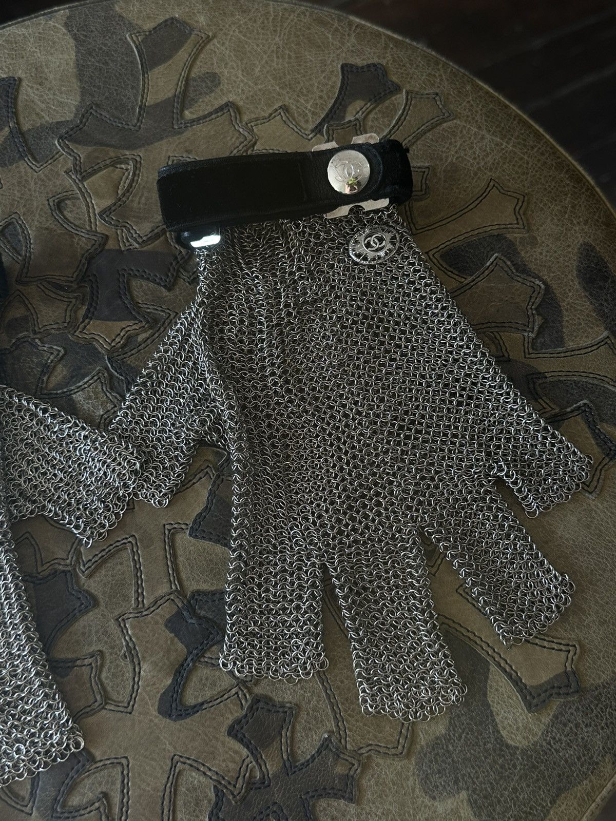 Chanel CHANEL CHAIN LINK GLOVES Size ONE SIZE - 2 Thumbnail