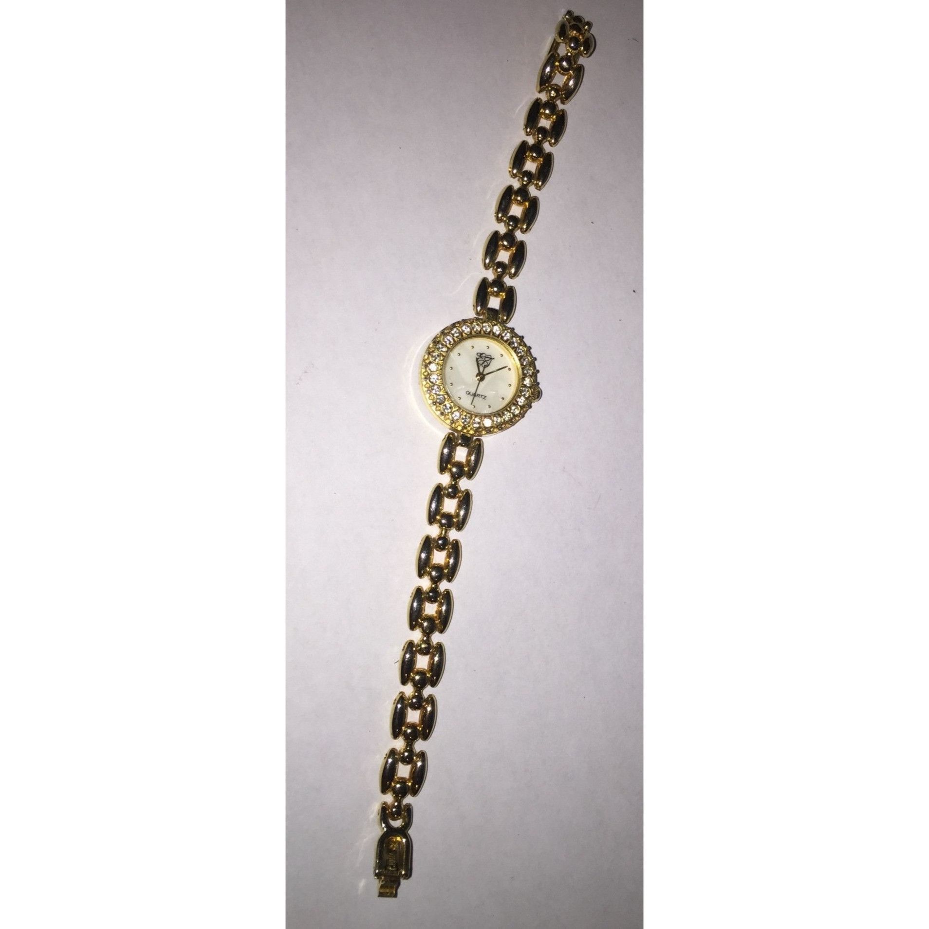 Other Womens Elizabeth Taylor Quartz Watch Gold Tone w/ Rhinestone Size ONE SIZE - 1 Thumbnail