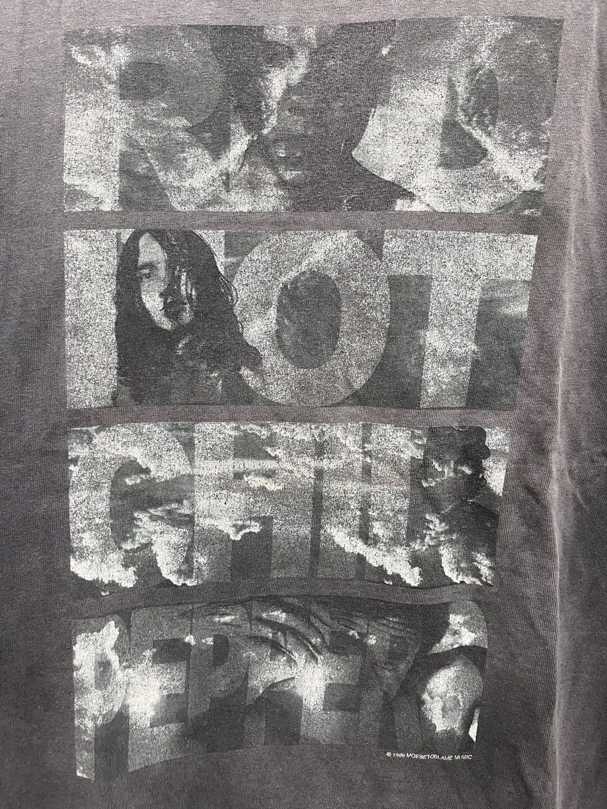 Band Tees Vintage 1990s Red hot chili peppers Size US M / EU 48-50 / 2 - 3 Thumbnail