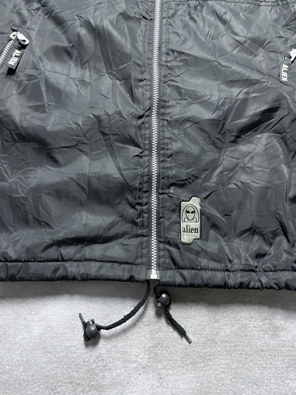 Alien Workshop 2000’s Alien Nation Nylon Hide Hooded Size US XL / EU 56 / 4 - 6 Thumbnail