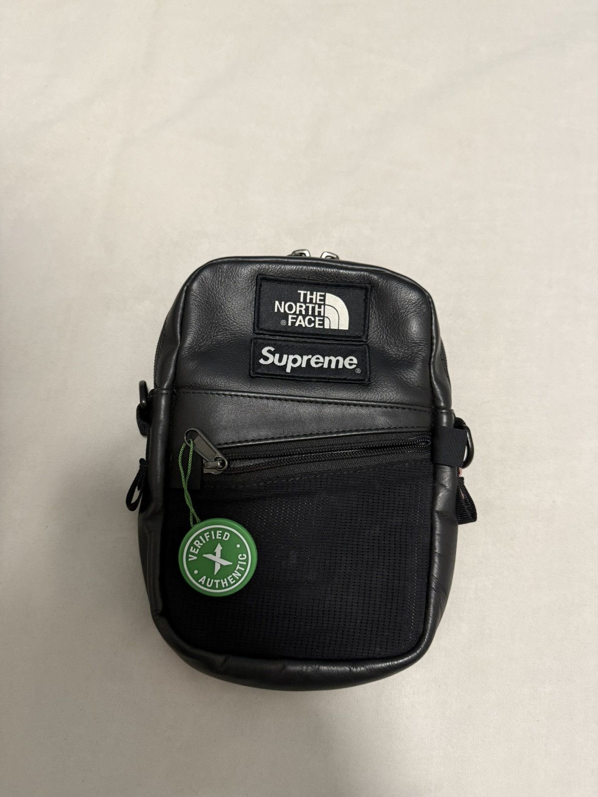 Supreme Supreme the north face tnf leather shoulder bag Black Size ONE SIZE - 2 Thumbnail