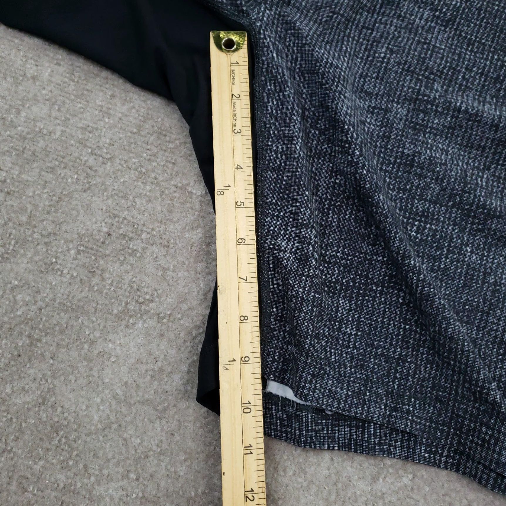 Lululemon LULULEMON T.H.E. Linerless Short Men XL Gray Geometric Drawstring Running m7y50s Size US 36 / EU 52 - 2 Thumbnail