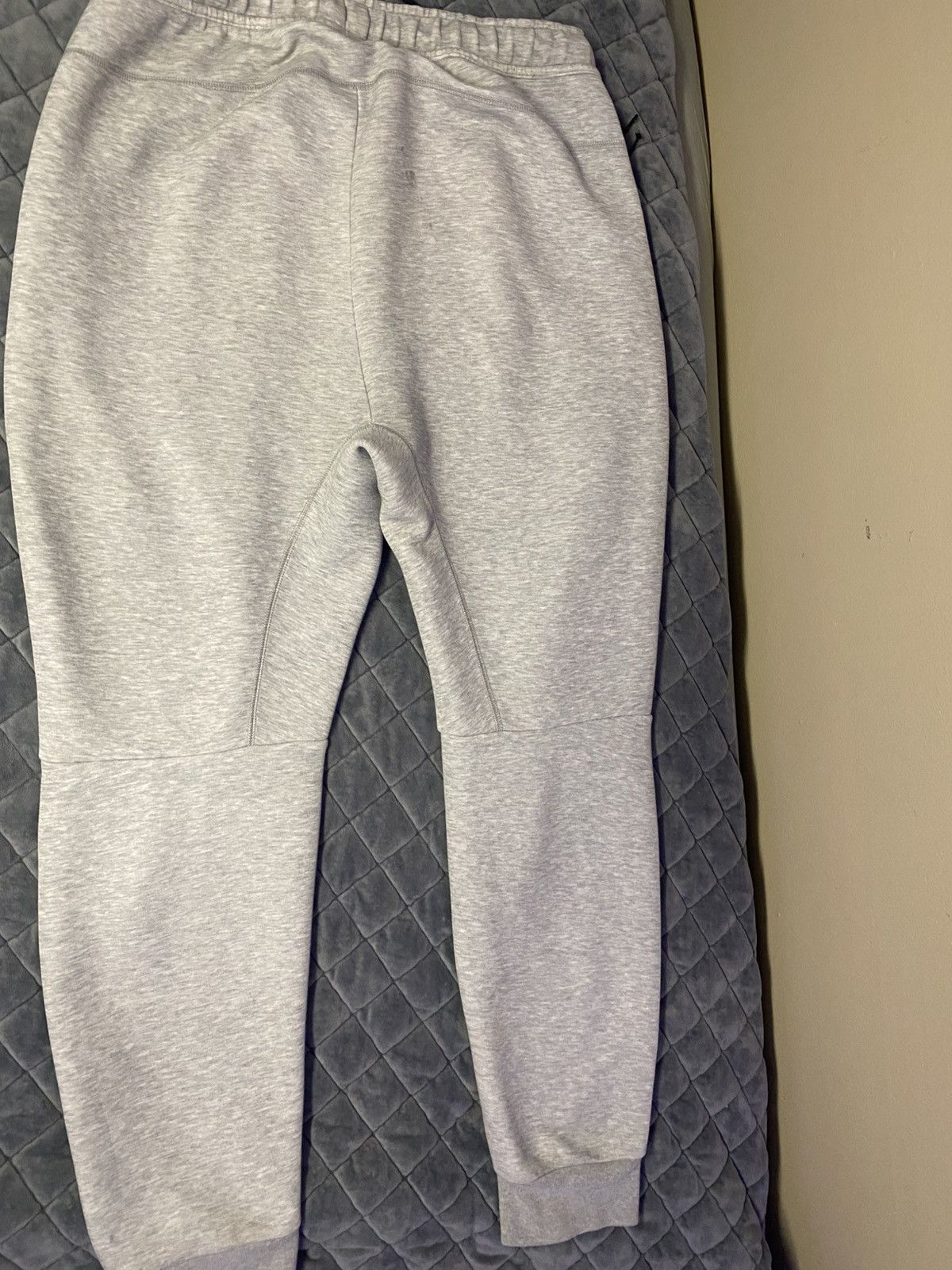 Nike Nike tech jogger sweats Size US 32 / EU 48 - 4 Thumbnail